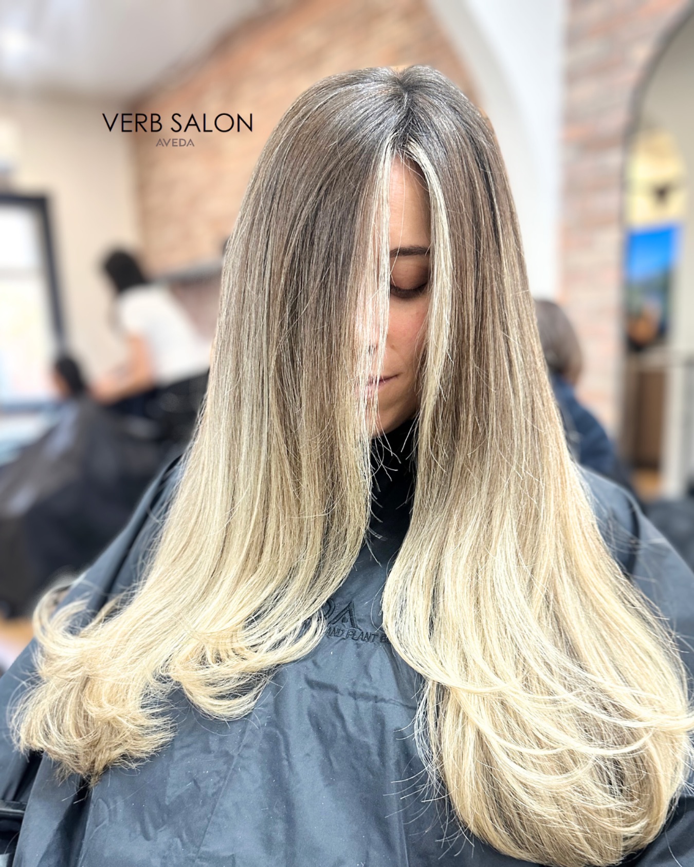 💫Time for a little self-care! 🌸
At Verb Salon, we believe your hair is your best accessory. From trendy cuts to perfect colors,
we make sure vou leave feelina confident and radiant.
💇🏼♀️Book your appointment today!
📱DM us or call to schedule your visit!
#VerbSalon #HairGoals #TorontoSalon #HairStylist #HairTransformation #Beauty Vibes
#SelfCareDay #SalonExperience