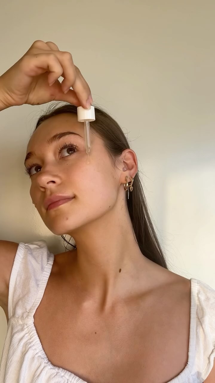 Level up your skincare game with Revive and Replenish Serum! â¨
Powered by Matico, this collagen-boosting, ultra-hydrating formula gives your skin the glow up it deserves đ
Gentle, effective, and totally pregnancy safe. Ready for next level radiance? Get yours exclusively, link in our bio x