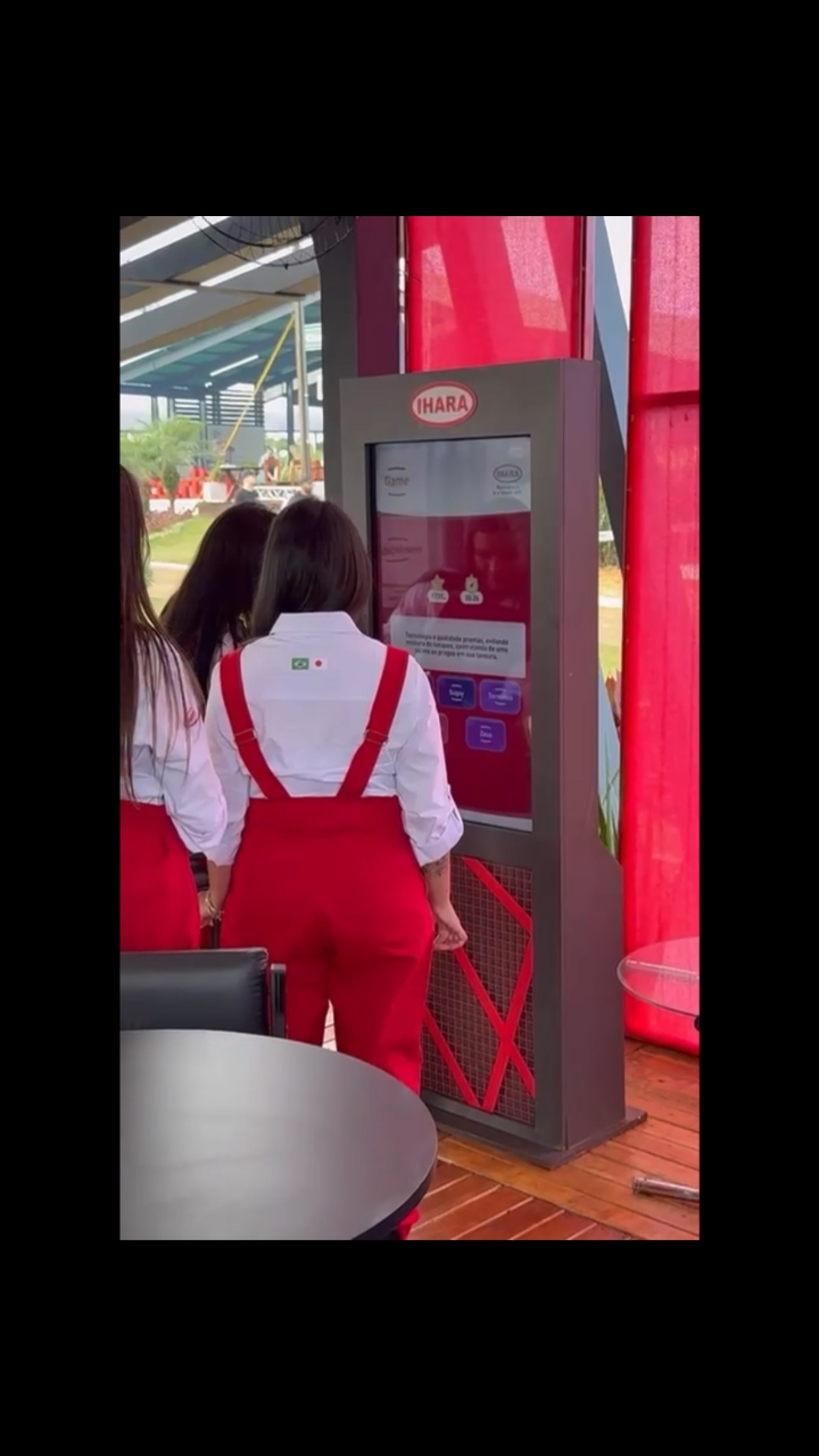 Locação de TVs som TV Touch microfone eventos corporativos estandes de vendas Parceria @megarentallbrasilia