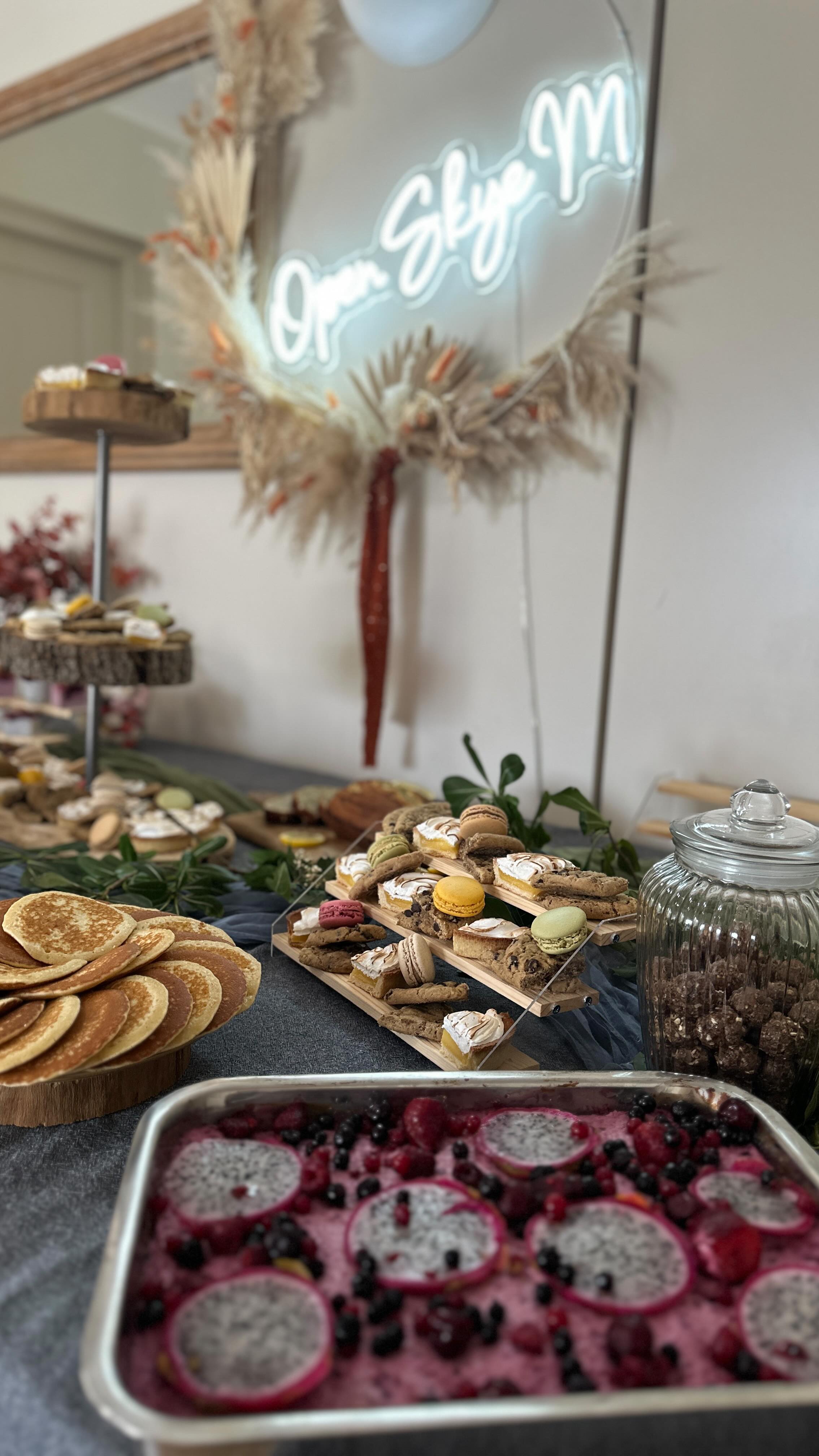 RĂ©ussir Ă rĂ©sumer les trois jours qui viennent de sâĂ©couler sans rien oublier ici, ce serait prĂ©somptueux !
WoW! Les filles!⊠Câest juste dingue de vivre ça đ«¶đ»âš!
1er sĂ©jour triathlon by Openskyem: ça y est, câest fait !
Merci @thomas_sportoutdoorevent dâavoir rendu ça rĂ©el ! âšđđ» Quelle aventure !
Je ne touche pas encore terre pour ĂȘtre sincĂšre les filles â€ïž Merciiiiiii de votre confiance !
On se retrouve dĂšs que possible, dans lâeau, sur un vĂ©lo, en course Ă pied⊠pour savourer les paysages⊠ou un bon petit plat ! đ€©
Un énorme merci à ceux et celles qui ont rendu ça possible : @domainedeladurantie @lapierretoulouse @yves_antoine_guigou @seve.jouan @oppidum_officiel @emieseban22 @gorillaman_montauban @reines.art @llopacom