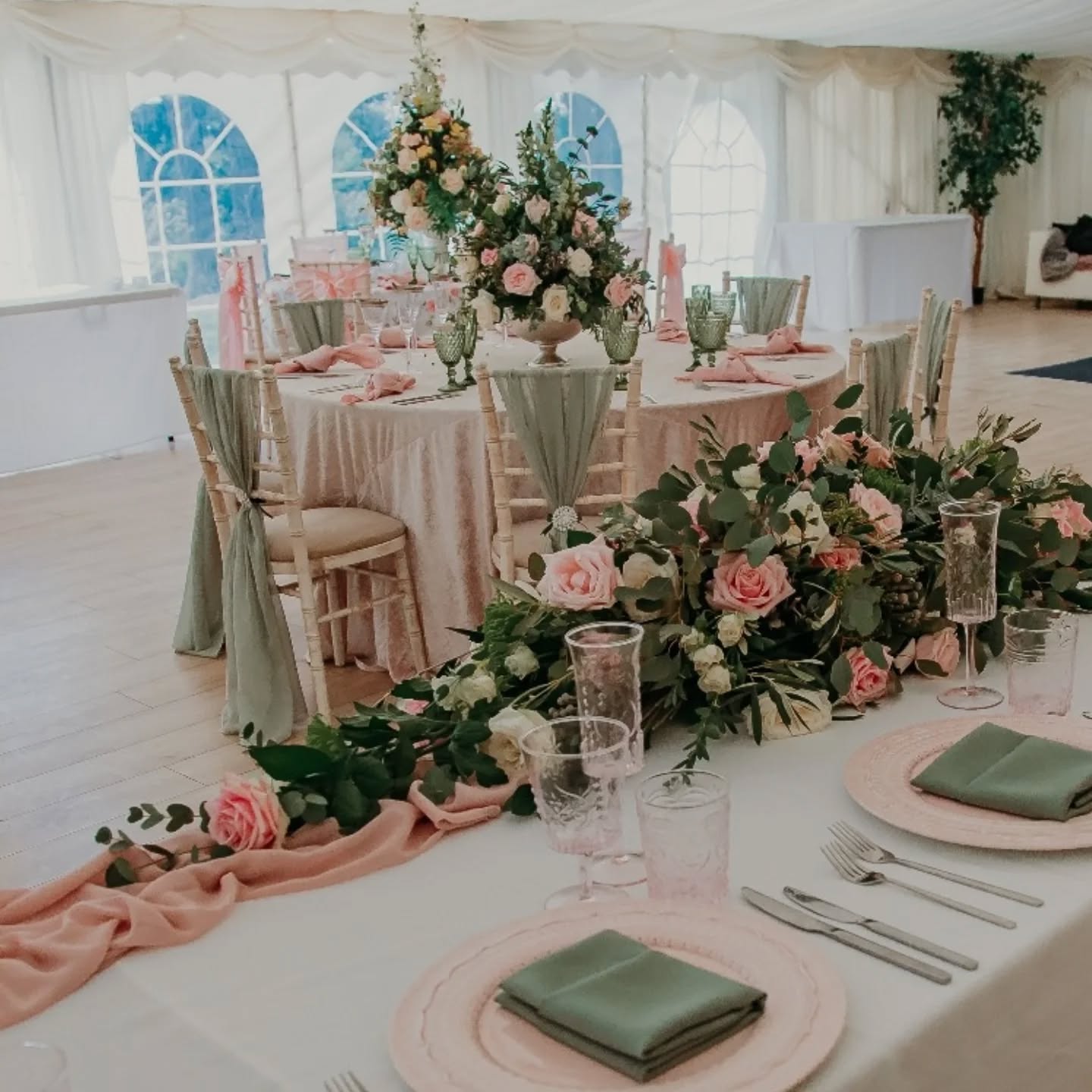 Transform your wedding day with the perfect fabrics and chair styling!
From elegant, minimalist designs to lush, floral accents, the right chair styling can make a huge impact on your venue's ambiance.
Whether it's adding a touch of romantic flowing chiffon, soft satin, or a pop of fun organza, your chairs can become a beautiful part of your wedding imagery.
Venue: @downhamhallessex
Styling: @coveritweddings
Photos: @lebeau_photography
#WeddingStyle #ChairDecor #WeddingInspiration #EventDesign #LoveInTheDetails #coveritweddings
#CoverITWeddings #chairstyling #chargerplates #weddingdecor #weddinghire