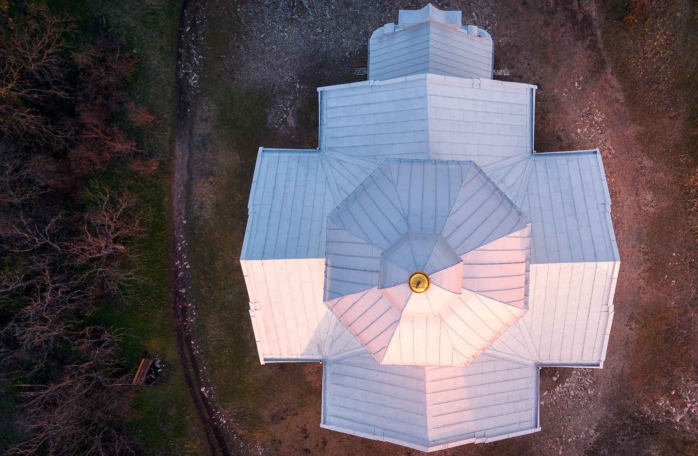 (c) Petr Míšek
#sebastianus #svatykopecek #svatykopecekmikulov #heiligerberg #mikulov #nikolsburg #architecture #architecturephotography