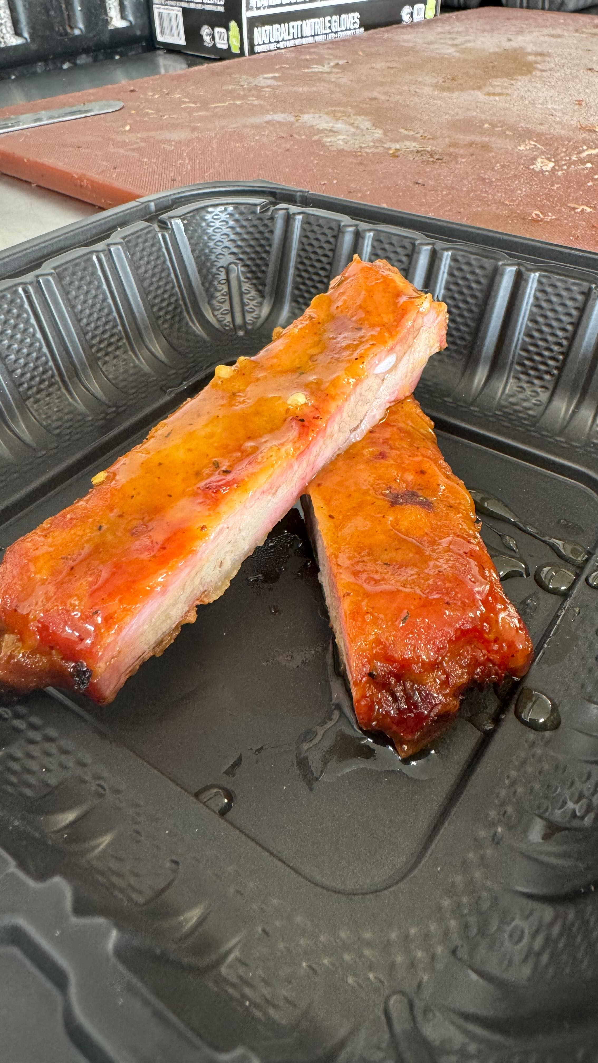 Honey Mustard Lemon Pepper Spare Ribs ✅
Pork Spare ribs rubbed and smoked on @recteq_official. Wrapped with bacon grease and our fermented citrus honey. Glazed with a honey mustard made from rib drippings and the citrus honey.
#bbq #ribs #lemonpepper #honey #honeymustard #smoked #food #foodies #foodie #tasty #tastyfood #homemade #stgeorgefoodtrucks #local #foodtruck #localfood
