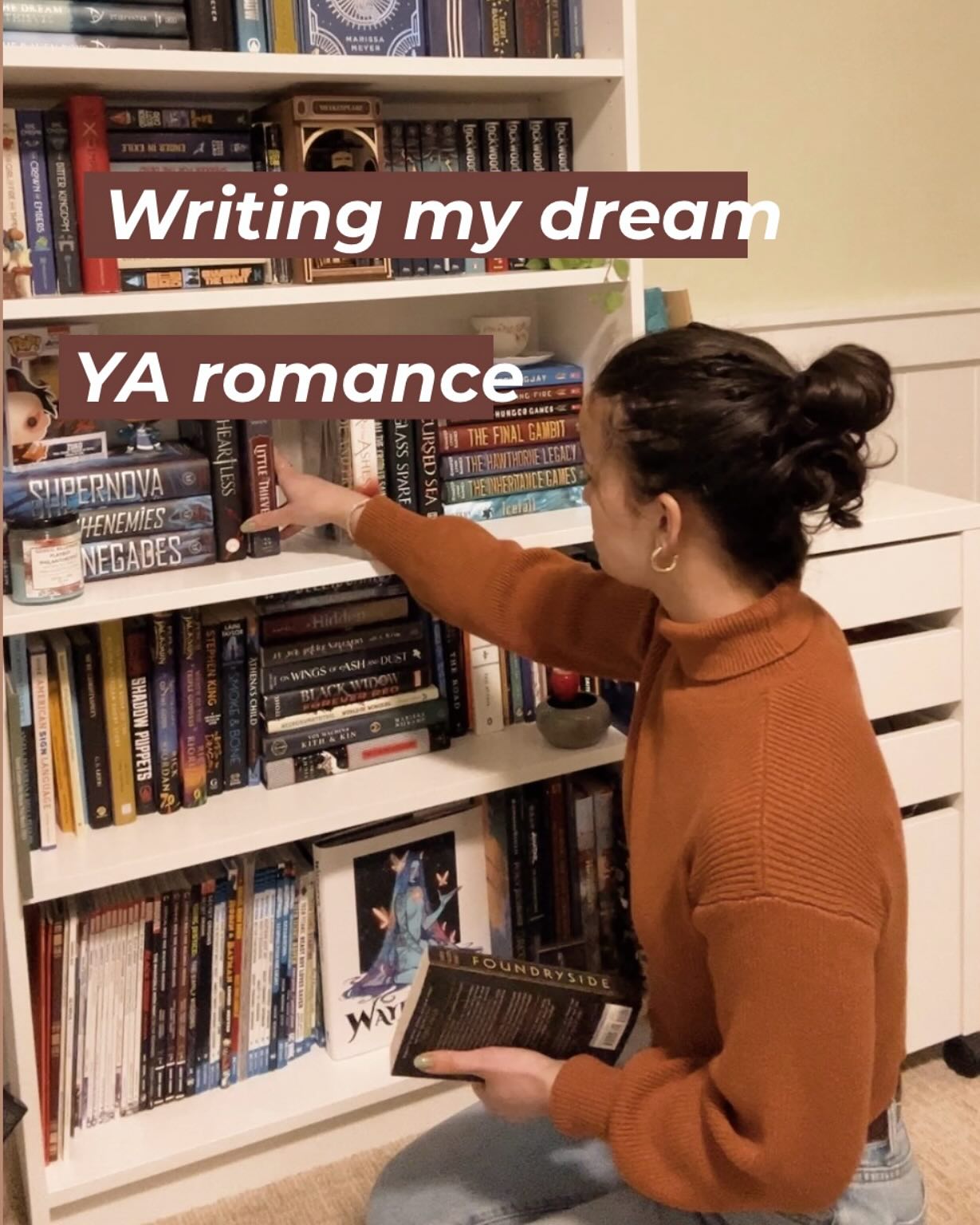 AHH I’m spilling secrets!! 🤭
I’ve teased for months about my YA contemporary romance (see the highlight on my profile for info!), but I haven’t shared many details.
Now, as I’m deep in the query trenches, I’m officially sharing the ✨pitch✨ for this book including character names, stakes, and plot!
This is essentially ✨what would appear on the back of the book✨ if it were published.
Not to brag, but several literary agents have found it verrrrry interesting. 😉
If you want a first look (weeks ahead of everyone else), join my n3wsletter!! 🔗👀
I’m nervous to share but mostly excited!! What tropes or characters would be included in YOUR dream YA romance? 💘