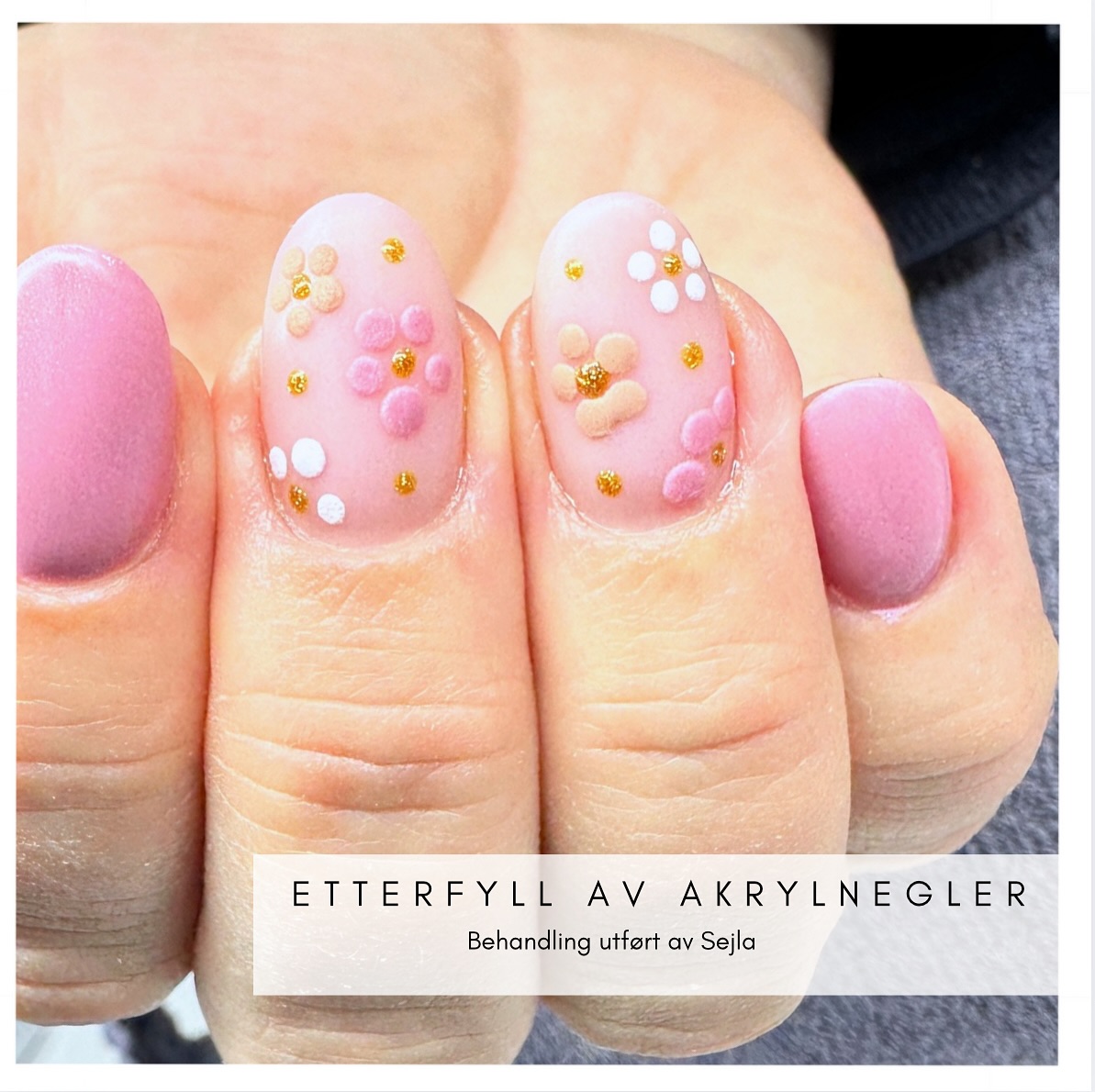 💅🏼 Akrylnagler – Sterke og holdbare 💅🏼
Hos JK Beauty er vi eksperter på akrylnagler som gir deg vakre, langvarige resultater. Enten du ønsker en naturlig look eller en mer dramatisk stil, kan akryl gi deg det perfekte settet med negler som holder i flere uker. ✨
Kom til oss for å få akrylnagler som er både stilige og slitesterke! Vi er klare til å hjelpe deg med å oppnå den manikyren du drømmer om. 💖
#JKBeauty #Akrylnagler #Negler #Manikyr #Beauty #Skjønnhet #Neglelakk