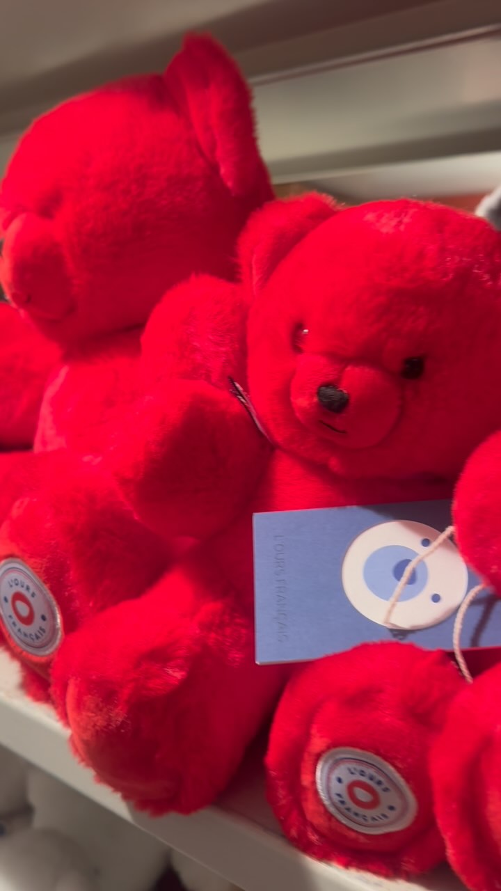 Découvrez toutes nos peluches sur notre site, passez commandes et offrez vous un cadeau mignon.
Découvrez notamment notre gamme made in France ! 🇫🇷 #doudou #cadeau #love #douceur #peluche #peluches #shop #cadeauparfait #france