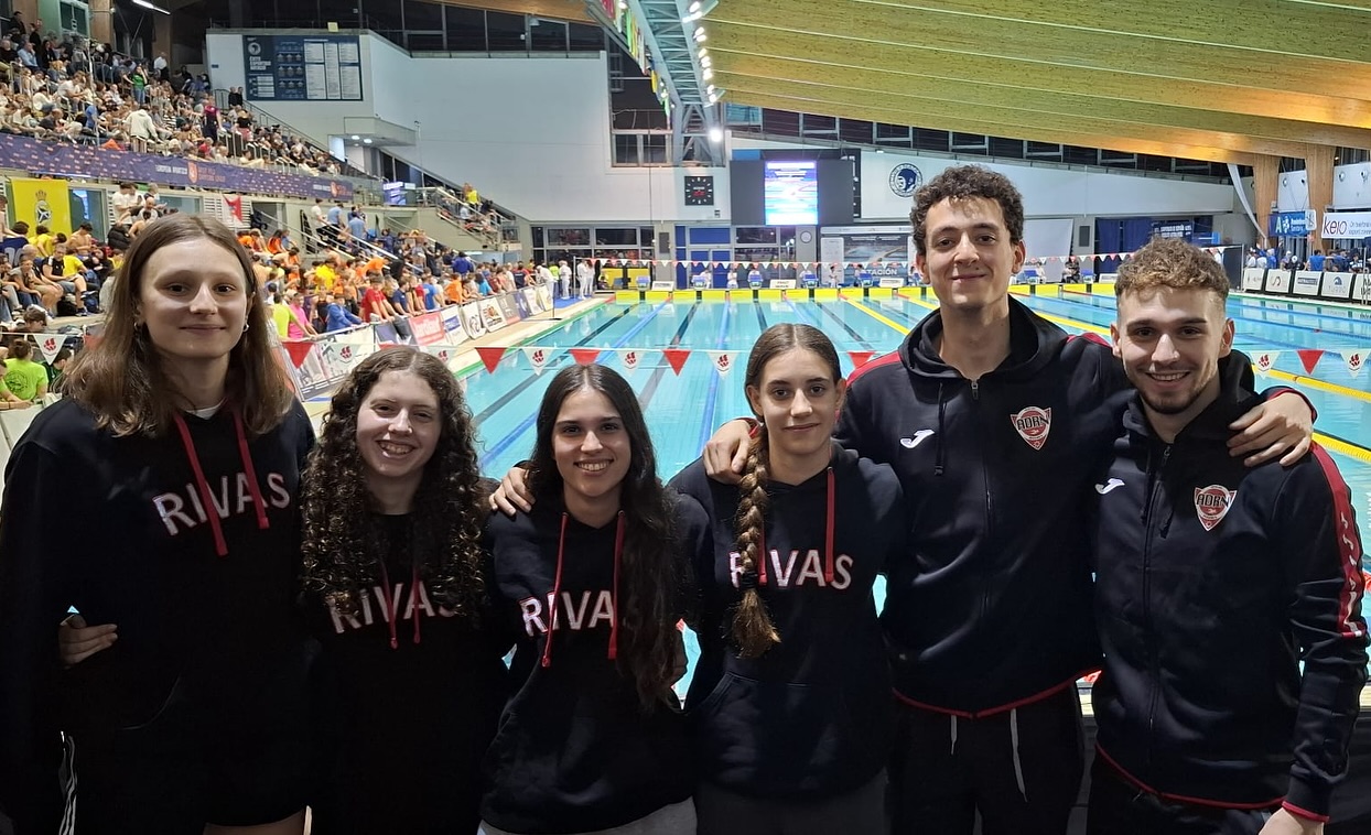 ▪️CTO ESPAÑA▪️
➡️ Y finalizó el acto de España disputado el 5 hasta el 9 de marzo en Sabadell.
➡️ Nuestros Junior y Absolutos participaron en el XLI CTO. DE ESPAÑA “OPEN” ABSOLUTO PRIMAVERA P50 - ASTRALPOOL y en el XLI CTO. DE ESPANA JUNIOR
Р50. representándonos:
🚹 MASCULINO 🚹
- Felipe Collado (50-100 braza)
- Pablo Pon (100 braza)
🚺 FEMENINO🚺
-Andrea Serrano (50-100 mariposa 50 espalda)
-Larisa Utiu (50-100 braza 50 libre)
-Giulia Bucinschi (50 libre 50 espalda)
-Noa Rodríguez (50 mariposa)
4x100 estilos
➡️ A destacar la 7º posición conseguida en el relevo de las chicas 🔥 🔥 🔥
➡️ Enhorabuena a todos nuestros representantes y a su entrenador “Ule” 💪🏼#gorivasswim
➡️ Gracias como siempre a: @altafitrivassantaana @optica_atenea_optometria @centromaui @diariorivas @aytorivas @rivasactual