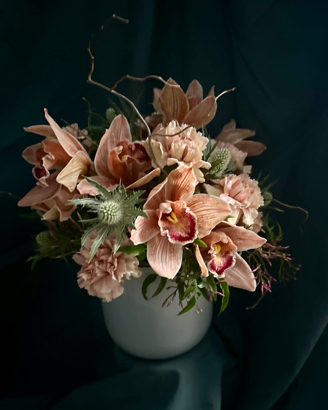 A credit to #eva #dreamteam for her creativity
.
#dreamteam #dreamjob #flowertherapy #flowerpower #fleuriste #fleurs #flowers #floraldesigner #floristry #flowerdesign #atelier #bouquet #gorgeousflowers #artisanfleuriste #frenchfloristinny #nycfloristry #subscription flowers #luxuryflowers #giftflowers #seasonalflowers
#fleurametzny