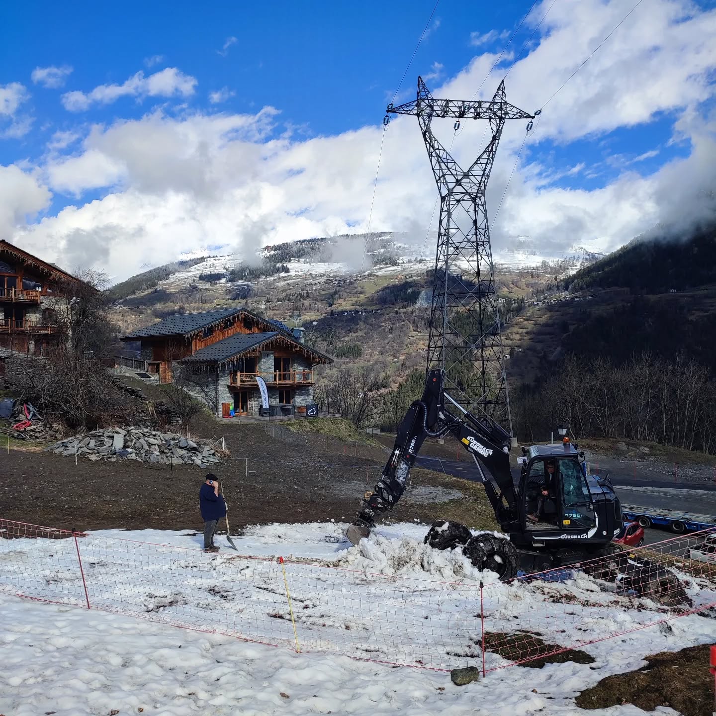 And so it begins... #telecabinevillaroger #leparadiscaché