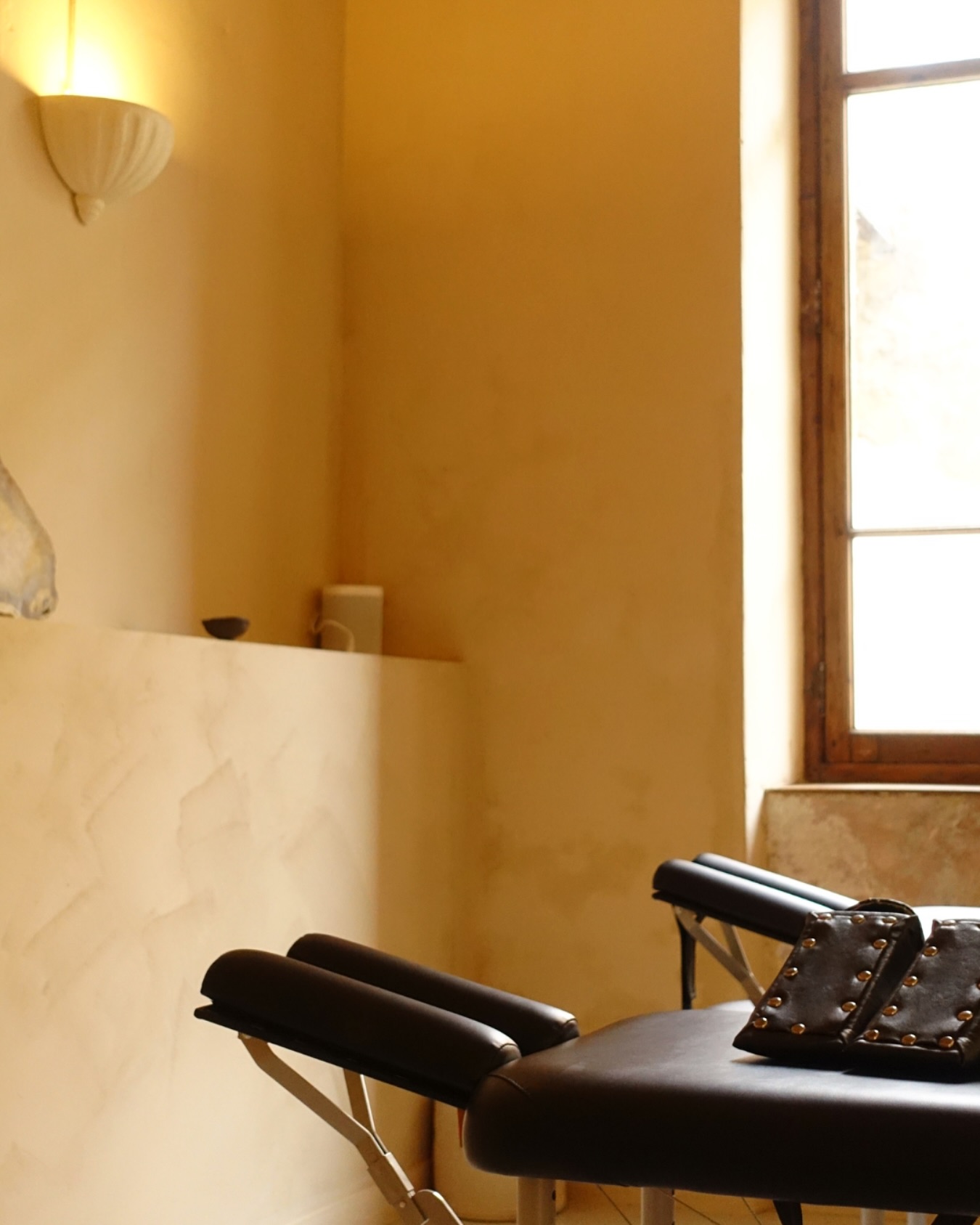 What happens in this space belongs to you.
We work in an open space so that energy can flow freely between the adjustment tables and the patients. Yet, every experience remains deeply personal and uniquely yours.
We invite all those seeking healing and elevation to embark on their journey with us, whether in person or remotely.
#chiropractic #healer #energyhealingpractitioner #energyhealing #innésociety