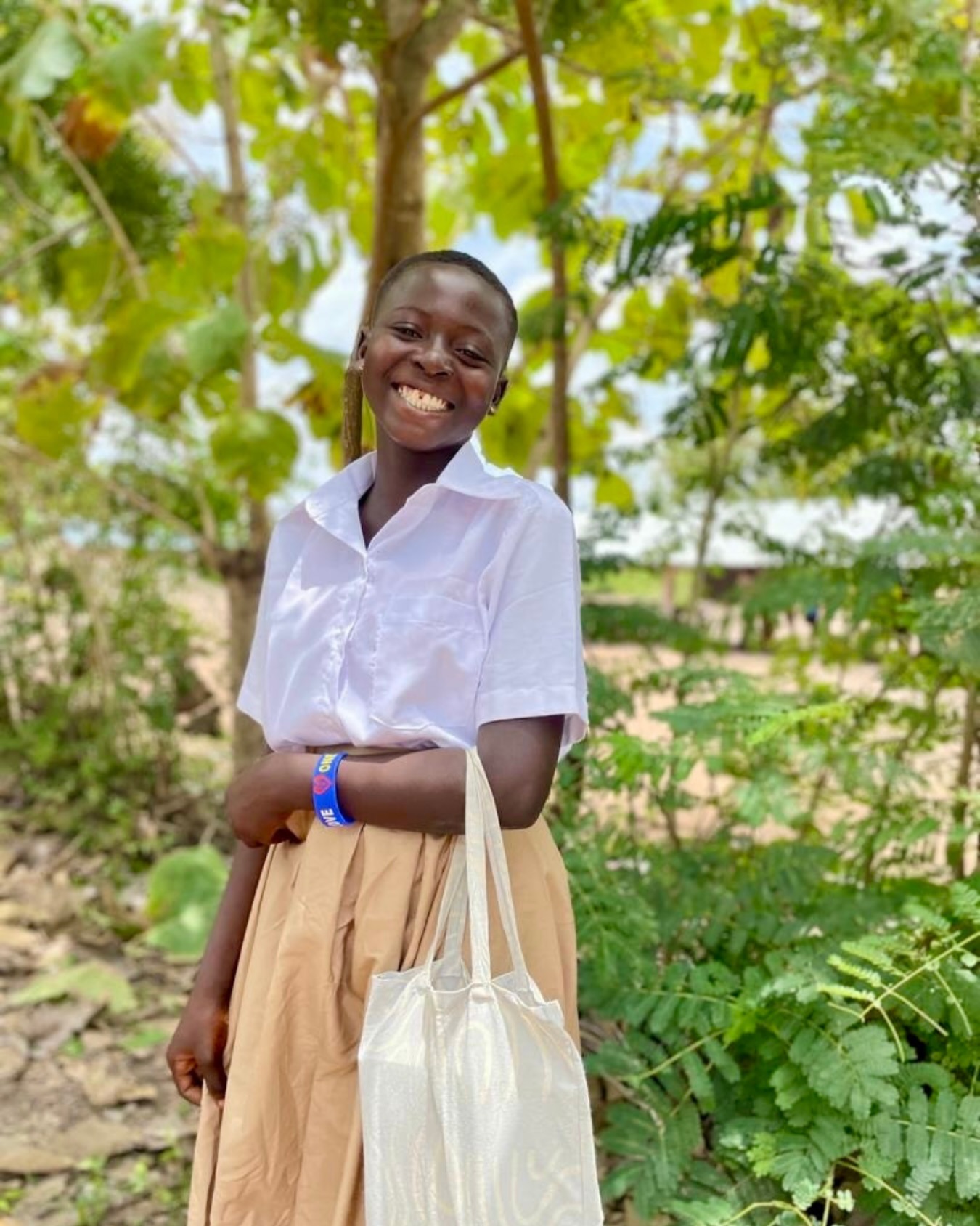 Did you know that every changemakers uniform empowers girls and women around the world? 🌍 At changemakers, 100% of profits from your purchases are invested in girls’ education in West Africa.
Meet Adjo, a student whose education is made possible by changemakers like you. 📚
“I’m excited to be going to school because I want to build a better future than the one that’s available in my village. I want to become a doctor or a nurse and create a better life for myself and my future family.” 👩🏾⚕️