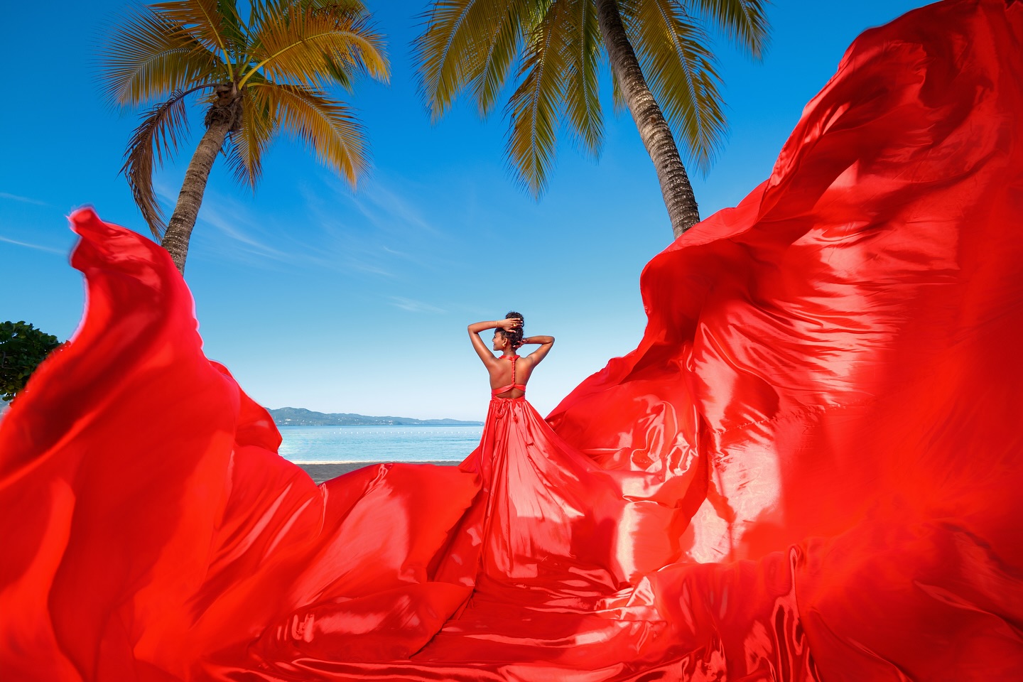 In a tropical state of mind ๐ด๐ฅฅ๐
We want you to feel like a true island queen so donโt hesitate to book your glam shoot with us so we can transform into the Queen that you are!
Book: www.herdressjm.com
#montegobay #montegobayphotographer #montegobayjamaica๐ด๐ฏ๐ฒ #jamaicatravel #jamaicaflyingdressphotoshoot