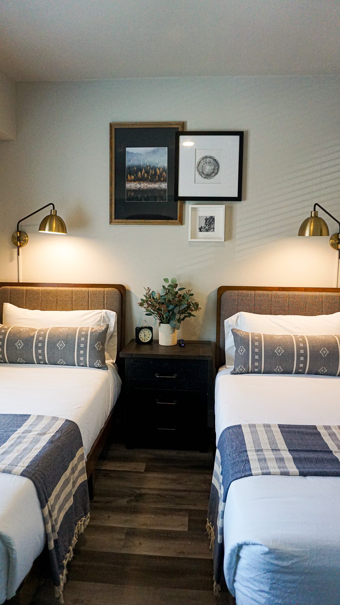 There’s a new guy in town! Introducing condo #309 - the same fun as the other condos but with a fresh room setup. This room comes with two cozy twin beds - perfect for friends wanting their space, restless sleepers, siblings who don’t want to share, or anyone craving peaceful slumber! The condo still has the same other amenities our guests love: a plush king-size bed, a vapor heated gas fireplace, views of the red mountains, a fully stocked kitchen, and much more! 🏞️🔥✨ Snag it before summer books up!#cavernsvillagelodging #adventureawaits #glenwoodsprings #coloradoadventure