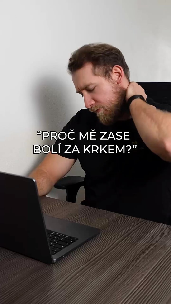 🛑 Střídání pozic při sezení je důležité, ale…
Ne to zas úplně flákat! ☝🏻
I u sedu je důležité hlídat si správné držení těla a nezapomínat na pravidelné přestávky ⏸️
Při těch rozhýbete tělo a svalům páteře dáváte stimul pro správné zapojení.
Trápí vás bolesti krku a zad?
Zajímalo by vás víc o správném sezení u pc 💻?
Dejte nám vědět v anketě ⬇️
#masazebrno #fyzioterapie #fyziobrno #fyziopraha #masazepraha #bolestzad #tipybrno #fitnessbrno