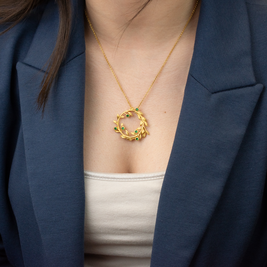 Prepare yourself for an amazing upcoming season of blossom!
#voltaferre #jewelry #handmadejewelry #necklaces #fashion #pendant