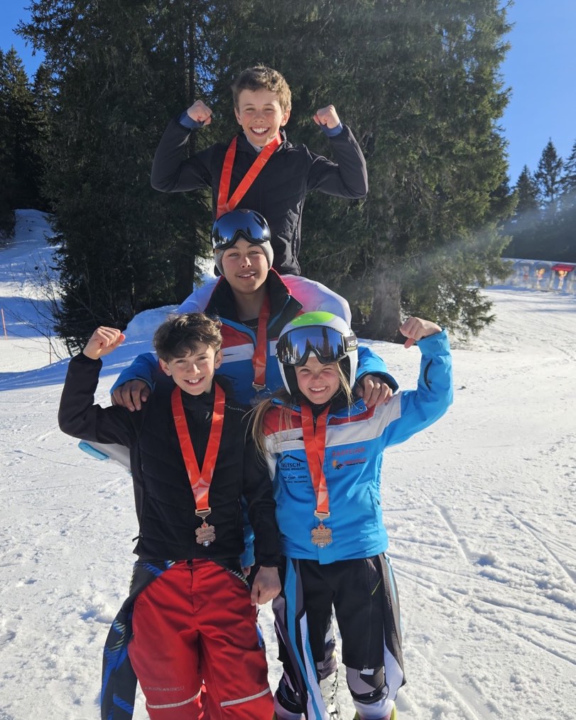 Auch an den kantonalen Meisterschaften erfolgreich! Noa Sieger 🥇💪💪 im SL U11, Amy,Elia, und Remo komplettieren den erfolgreichen Tag mit 3x🥉🥉🥉💪