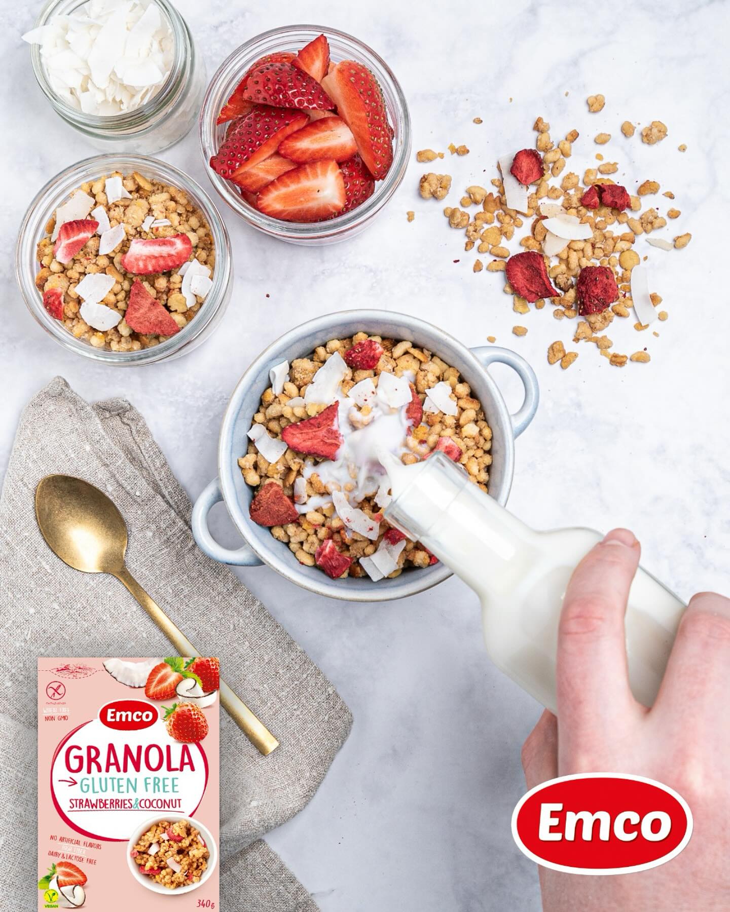🌾🥥 Gluten-Free Granola – A Tasty Alternative! 🍓✨
Looking for a new way to enjoy breakfast? Our gluten-free granola is made with millet and buckwheat, bringing a unique flavor that pairs perfectly with strawberries and coconut. 🥣💛
Enjoy it with milk for a crunchy and satisfying start to your day—no palm oil, just pure ingredients! 🌿
#emco#emcoglobal#GlutenFree#WholesomeChoice #HealthyBreakfast #NoPalmOil#breakfast#granola