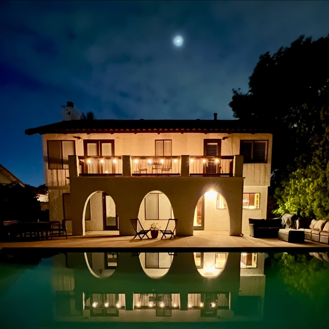 Anyone catching the lunar eclipse tonight?
#nightsky #lunareclipse #orangecounty