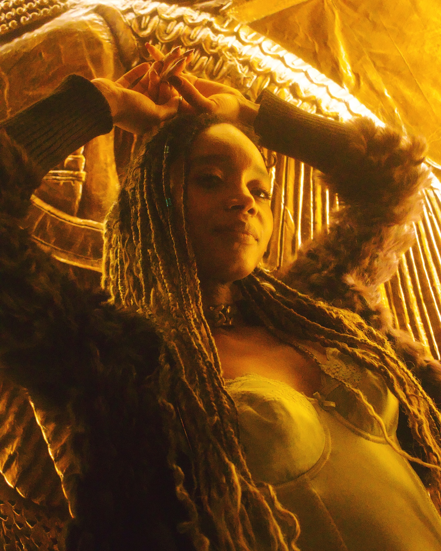 Completely inspired by your style Tiffani 🤩
Thank you for your time & hypnotic gaze 🫠
#unique #energy #punkstyle #braidsofinstagram