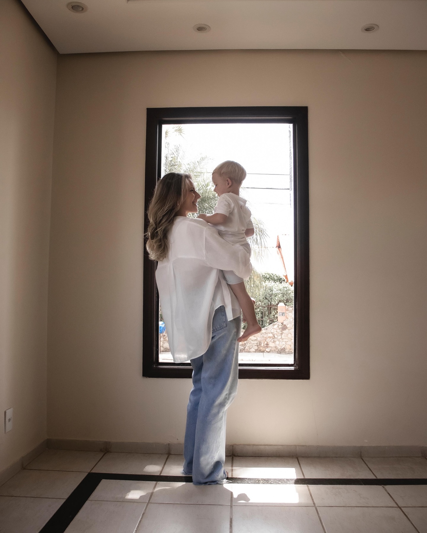 mudanças. um novo ciclo e muito para compartilhar.
um dump dos últimos dias e spoiler de outros que virão.
Inauguramos nosso canal por aqui, o Casa Testoni, onde vou compartilhar muito deste processo e falar sobre boas escolhas para casa e para vida. E já tem um tanto de conteúdo exclusivo por lá e até participação dos filhotes 😂
Bem vindos aos que já entraram e, se ainda não entrou, te espero por lá! Basta acessar pela minha bio 🤎
Já deixa aqui nos comentários o que vocês mais querem ver por lá 🫶🏻