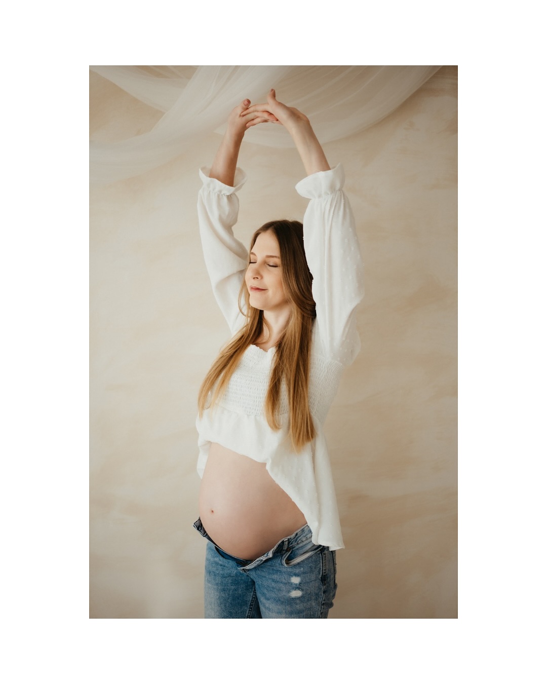 #kismamafotózás #kismama #kismamablog
#maternityphotography #pregnantphoto
#peopleinnature #photograph #photoshoot #tree #grass #woodland #párosfotózás #lovestory #belovedstories #postthepeople #couple #outdoor #hungarianphotographer #feeling #hug #lovemyjob #instahun #mik #fotoklub #igershungary #instagood #follow #photooftheday #picoftheday #instalike