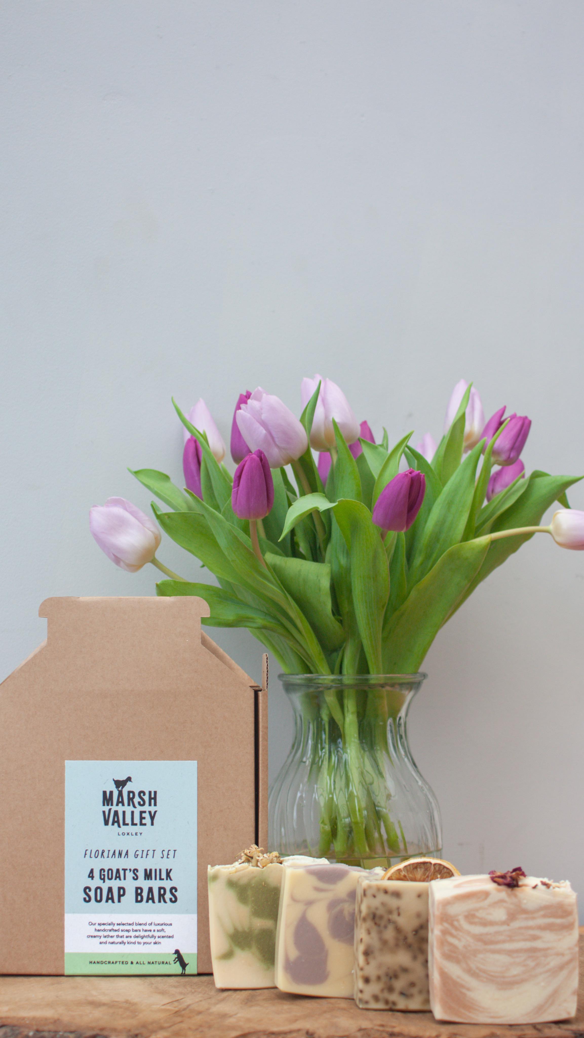 Come make a gift set with me 🌸
.
#marshvalleysoap #marshvalley #madeinsheffield #madeinyorkshire #mothersdaygiftidea #giftset #handmadegifts #allnaturalskincare #florals #soapmaker