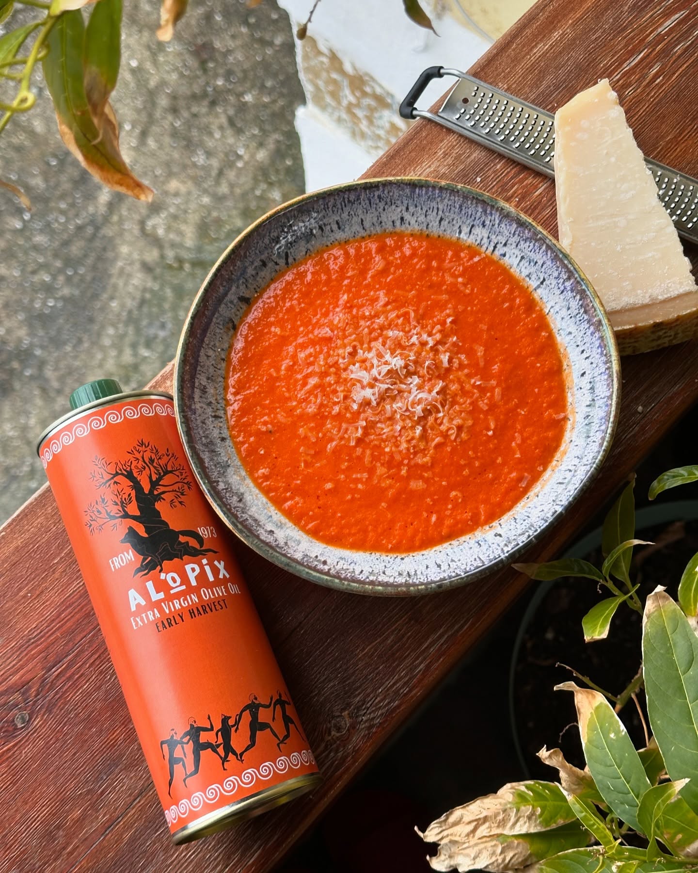 We made a delicious tomato soup today using our Alopix early harvest olive oil !
#oliveoil #alopix #extravirginoliveoil #earlyharvest #earlyharvestoliveoil #evoo #greekproduct #vegan #healthy #olives #greece #foodpics #tomatosoup