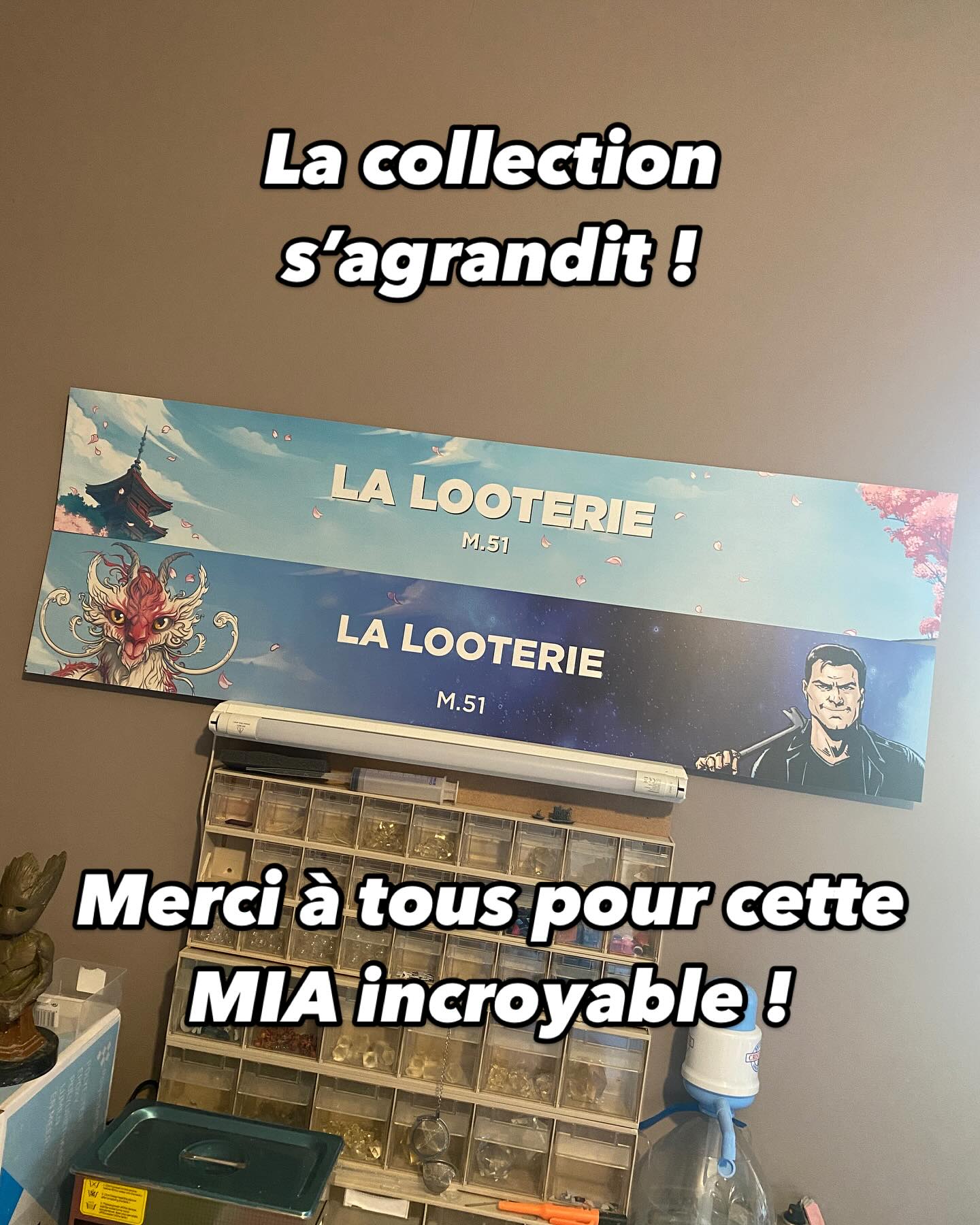 La collection s’agrandit !
Merci à tous pour ce @salon_madeinasia incroyable ! On a été super heureux de tous vous rencontrer et de revoir ceux que nous connaissions déjà 😁
#madeinasia #madeinasia2025 #lalooterie #looterie #dice #dés #handmade #craft #artisanat #madeinbelgium #dnd #dungeonsanddragons #donjonsetdragons #proud #achivement #convention #foryou
