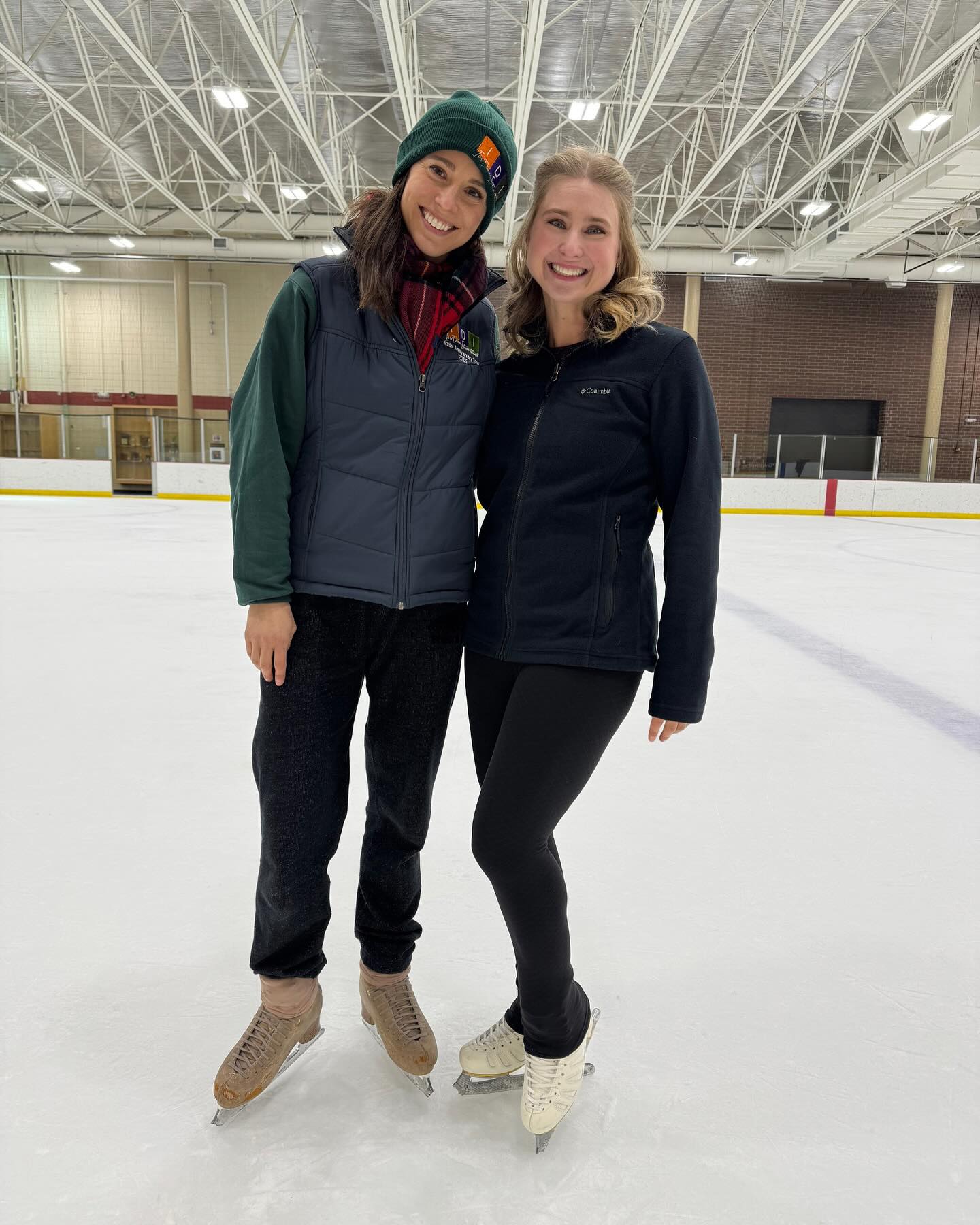 So great catching up with Alissa and reminiscing about Collegiate Nationals back in the day! I’ve always remembered her kindness, and sharing the ice with her yesterday was truly inspiring! ✨⛸️💗
#Throwback #CollegiateNationals #CompetitiveDays