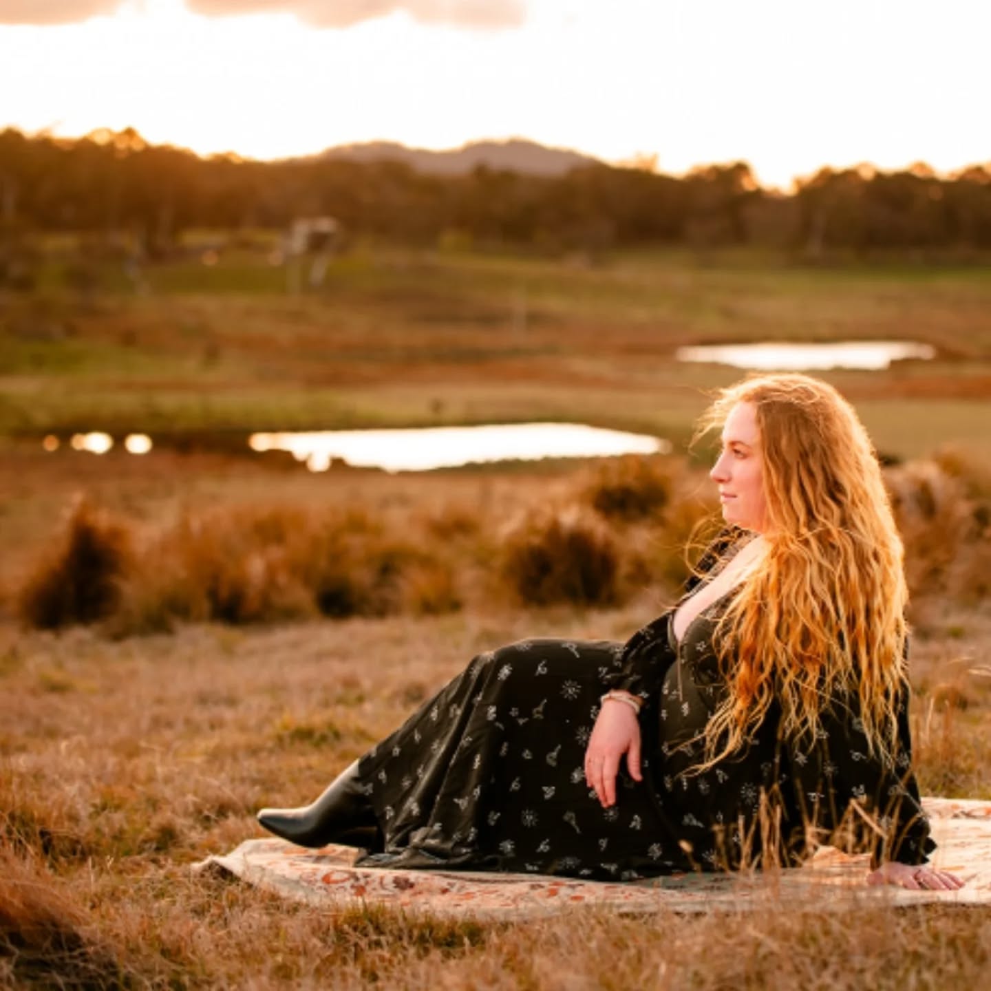 BAD BABE SHOUT OUT!!! Happy Monday gorgeous souls! I just wanted to introduce you to one of my favourite ladies who is making some seriously cool things happen in our community! This lovely ones is Laura of @laurarose02 fame and she seriously is a mover and shaker! Not only is she an incredible midwife (seriously, without her and @gemimapuddleduckk I would have not come out the other side of my pregnancy as un-traumatised as I did!) but she is a stunning performer and runs the most beautiful women's circles in sunny Cooma town. If you haven't had the pleasure of joining one of her groups you seriously should because not only are they filled with beautiful souls, they heal, they connect, they uplift and empower.
So do yourself a favour and check her out!
.
.
#womensempowerment #womenscircle #brandphotography #shoutout #ladypower #personalbranding #findyourvibe #coomaphotographer