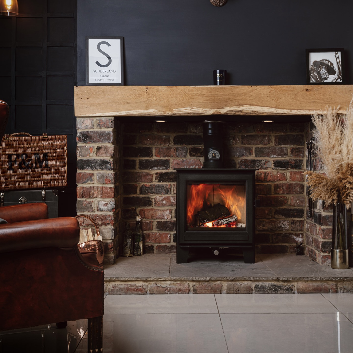 Did you know we are a CLOCK Stove exclusive dealer?
🇬🇧 🔥
Clock are a showroom exclusive stove brand that are British designed & built, rising to Pinterest and Instagram fame with their Blithfield and Sudbury models. Their stove designs are unmistakable, and are a stamp of quality and exclusivity.
A first choice brand for many who work within the industry, it’s always time for a Clock stove in your home.