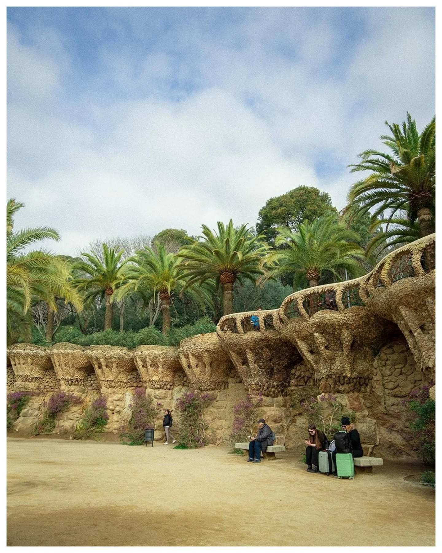 📍Park Güell
#Fujifilmxt30ii #Fujifilm #FilmPhotographer #TorontoFilmPhotographers #TorontoFilmPhotography #PhotoOfTheDay #PhotographyDaily #fujifeed #myfujifilm #Spain🇪🇸 #Barca #Barcelona #ParkGuëll