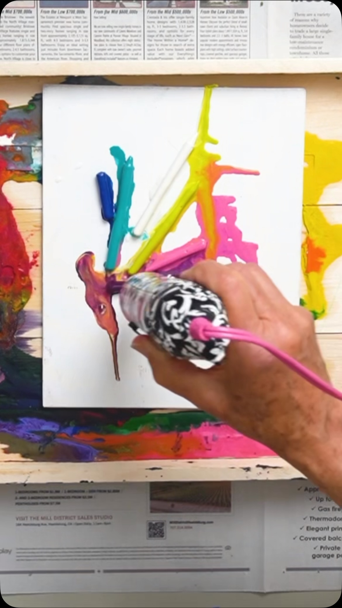 Have fun melting crayons w/ Ms. Hazel! 🖍️
Link in bio for full tutorial and more videos!
——
#alamedaarts #alamedacalifornia #alamedaartsfun #afterschoolprograms #summercamp #youtubechannel #diy #diyforkids #kidsart #arttutorial #imagination #art #linkinbio #reels #homemade #artforkids #artreel #satisfyingvideo #meltingcrayons #melt #crayons