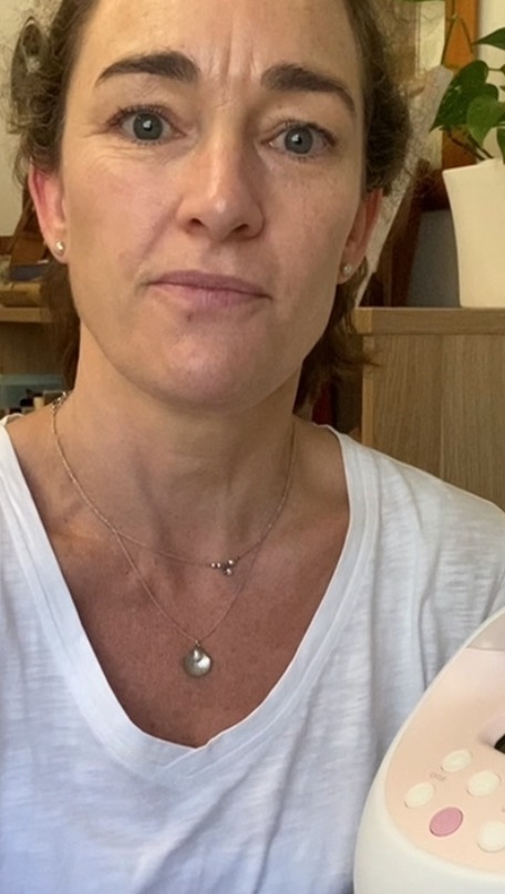 Hot tips for using your pump to increase milk supply!!
Pumping isn’t for everyone however I spend a lot of time with families in the early days and weeks after birth and increasing milk supply is often something that they need support with, and pumping can play a really important role in that if it feels like something you’d like to do. Using the right pump and flange sizes and optimising your settings and you’re pumping environment can all be really beneficial so if pumping is part of your journey and you’d like some support to make sure you’re doing it effectively and efficiently, and also ensuring that whatever plan you have in place is manageable and sustainable, the please reach out #pumpingmama #ibclc #northernbeachesmums #northshoremums #breastfeedingsupport