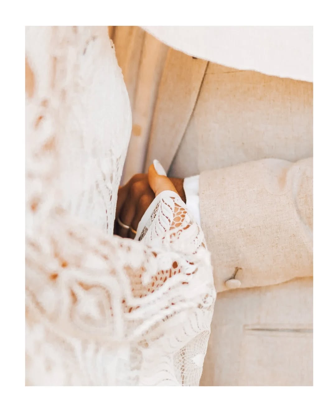 Un pequeƱo resumen de la ceremonia de La fiera y El turco š¤
@lafierayelturco
@victoriaruzalsre & @gastijalabe
@chictochicambientaciones @api.hair.makeup @espaciopk @teist_catering @federicosafdie @apnovias @somoslosrusticos