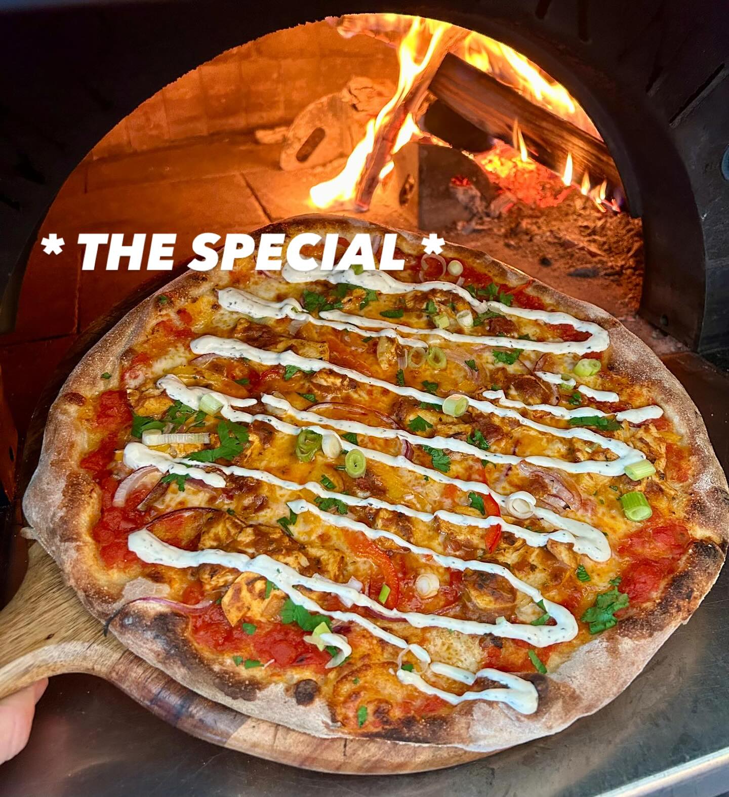 Tonight we’re at one of our fave spots The Hen & Chickens 🐓 Bisley
Come try our Chicken Tikka special !
It’s so yummy 😋
#bisleyshootingground #bisley