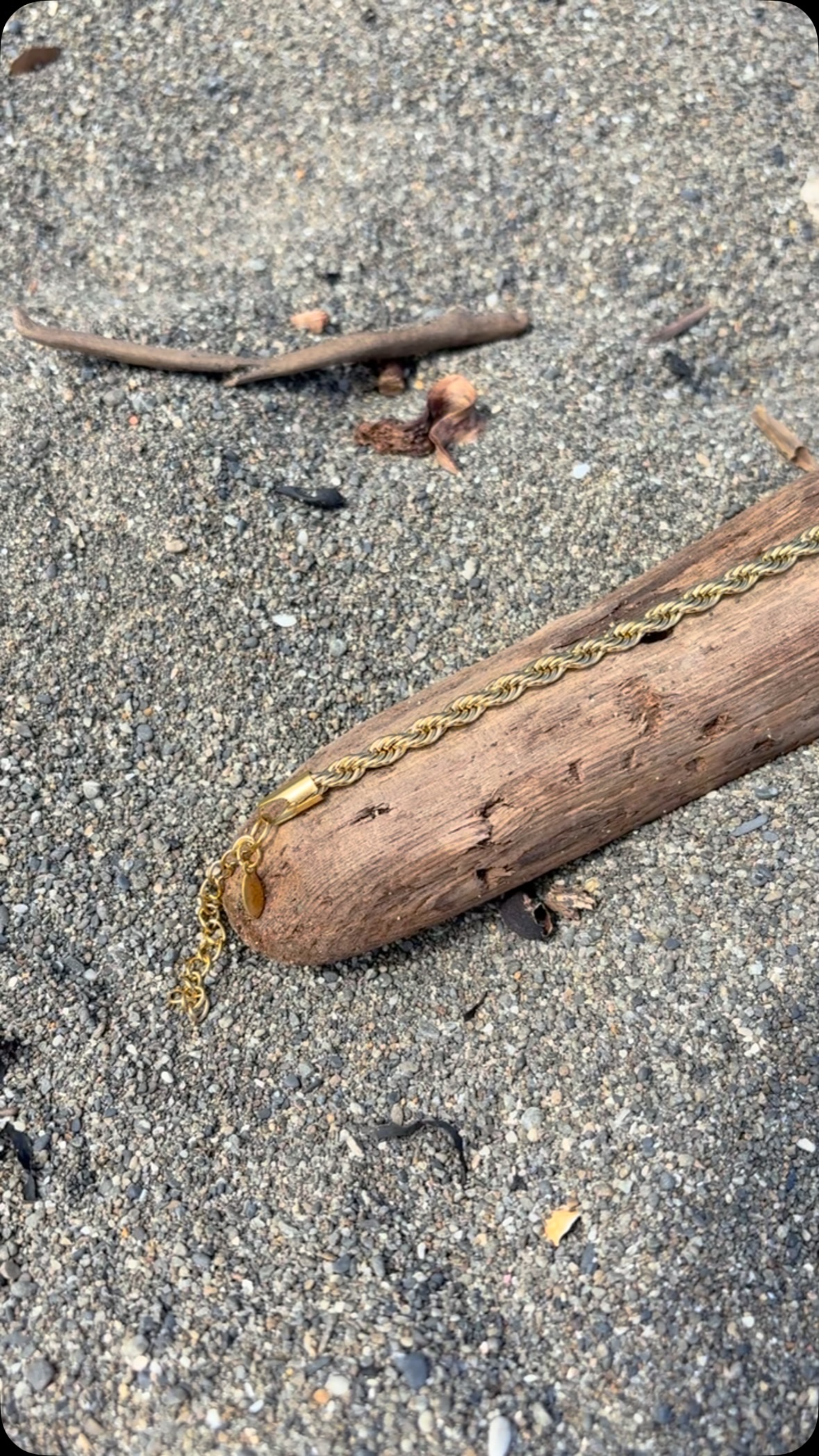 We adore the Stevie Bracelet 🤎✨