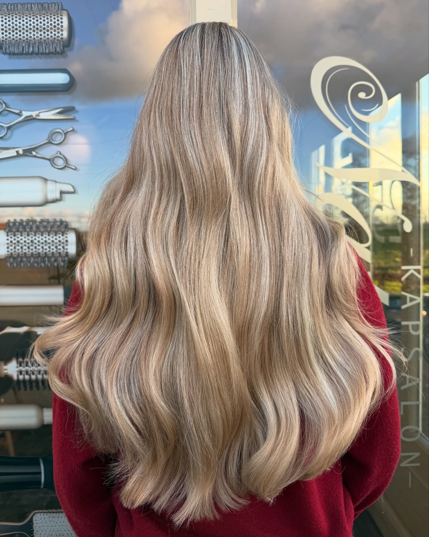 3/4 HIGHLIGHTS🤍
@saschahuisman
#highlights #blondgirl #newhair #longhair #prettygirl #redkanbenelux #redksnshadeseq