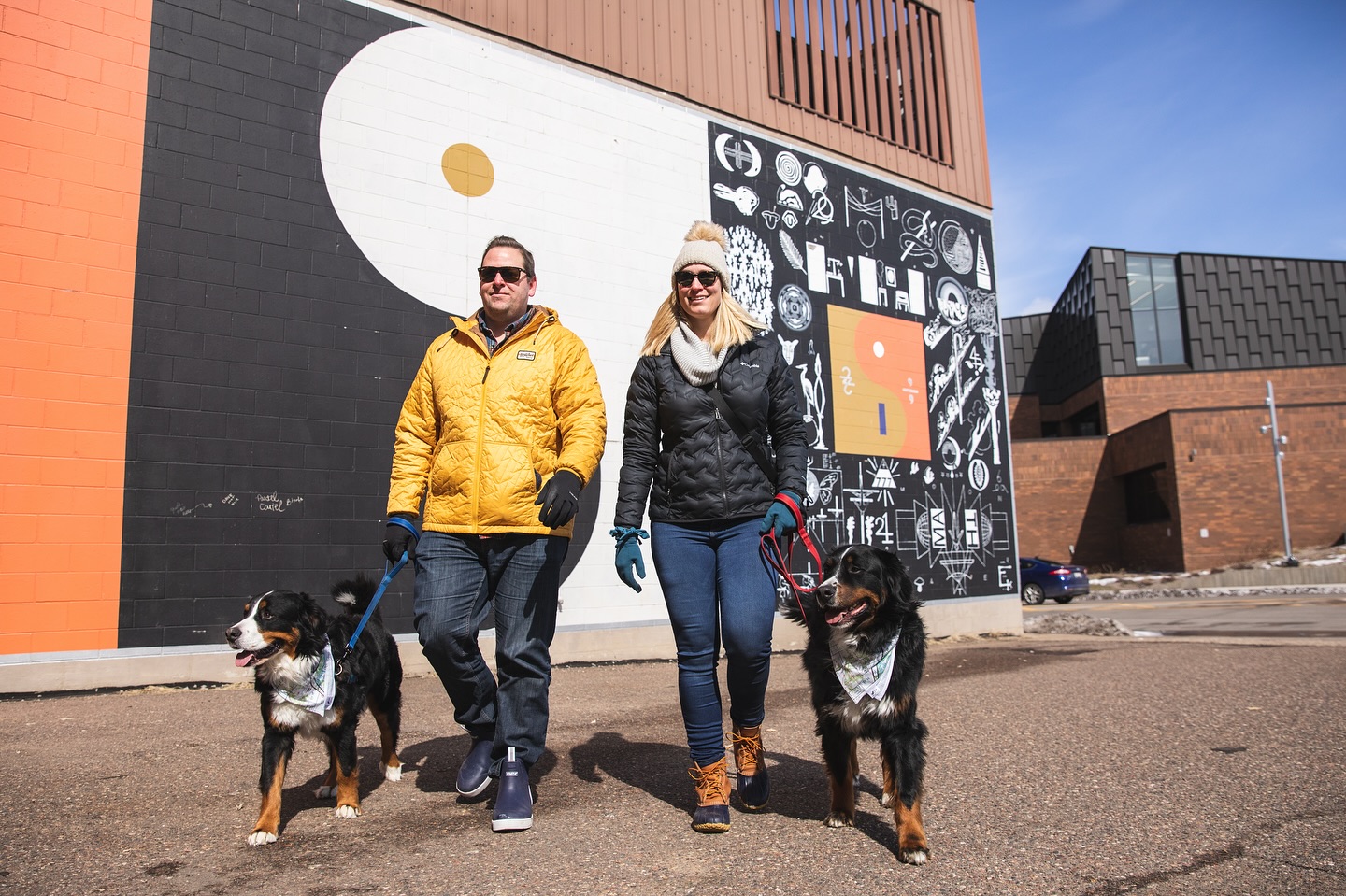 There is so much to do in Eau Claire with your dog! We loved our visit to this city about 90 mins from Minneapolis. The riverfront and walkable downtown are great for strolling with pups, and there’s plenty to see with a large collection of murals and more than 80 pieces of public art.
@visiteauclaire is a college town, home to UW-Eau Claire, and it’s also home to musician @boniver
STAY • @oxbowhotel
PLAY • Phoenix Park & @sculpturetour.ec
EAT • @racydlenes
DRINK • @thebrewingprojekt & The Joynt
#ernieoftheday #bertoftheday