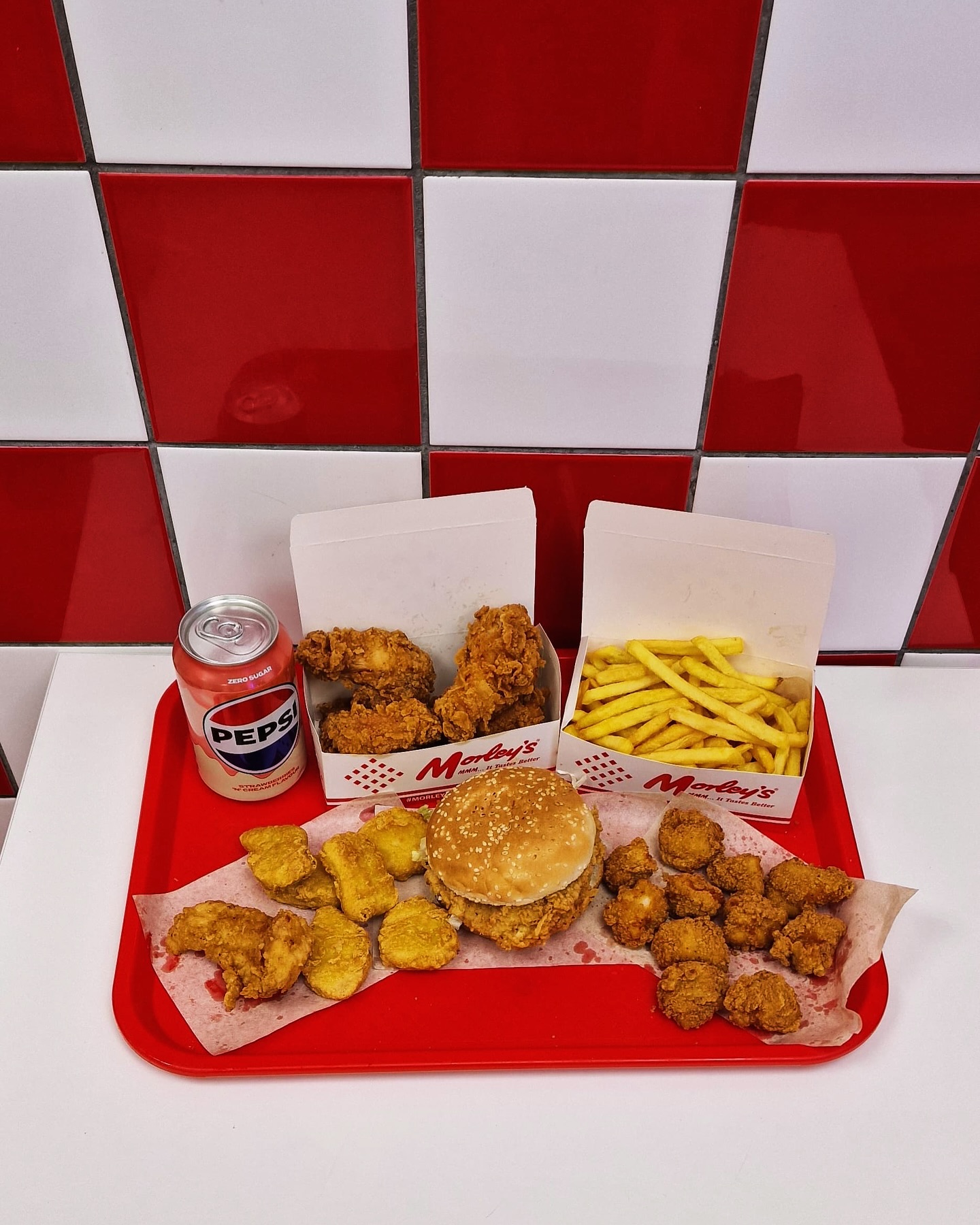 Morley’s meal with a @pepsiuk Treat 💓