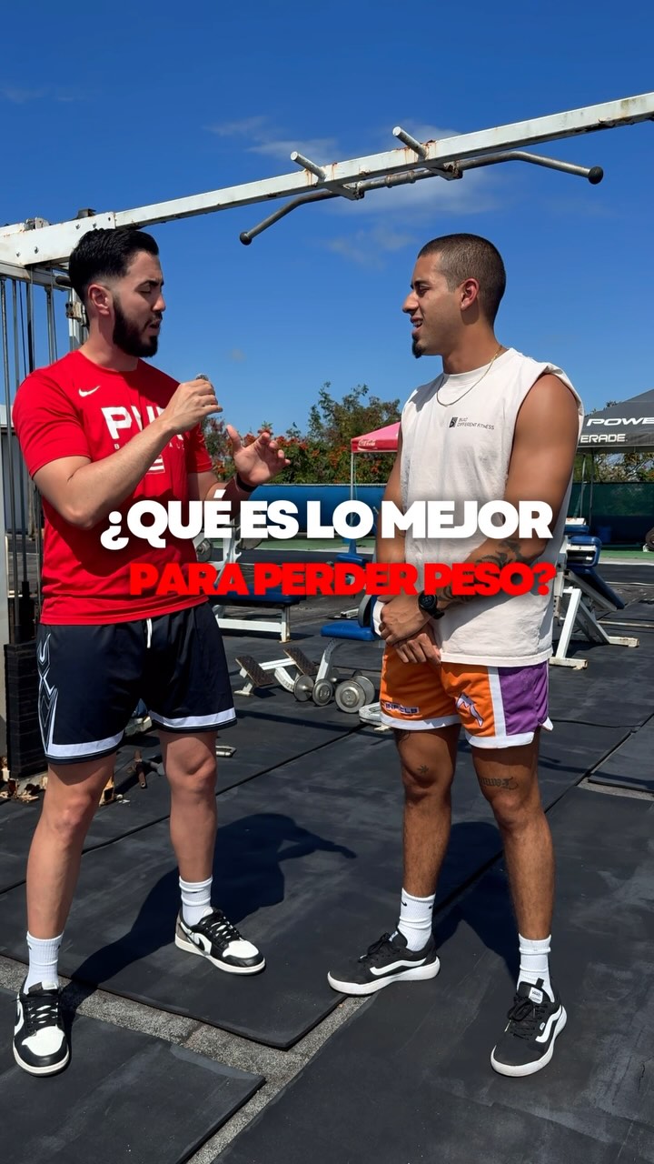🔥 ¿Quieres bajar de peso de la manera correcta? 🔥
En esta entrevista respondo las preguntas más comunes sobre cómo perder peso de forma efectiva y sin rebote. 🚀💪
Si quieres una guía GRATUITA con los pasos exactos para lograrlo, comenta “GUÍA” y te la envío directo. 📩👇