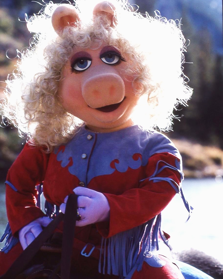 Happy The Giver day! 🤠❤️
Is this summer going to see another wave of Western and Country aesthetics? If so, are you feeling it ??