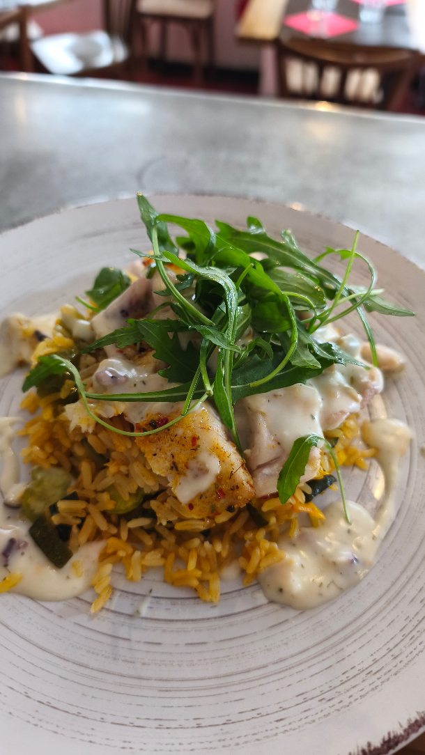 En Espagne il propose souvent une sauce aïoli pour accompagner les plats, les tapas ou simplement avec du pain.
José vous montre sa recette.
#sauceaïoli #lactonesa #sauce #specialitéespagnole #cuisinemaison #tapas #restaurantreims