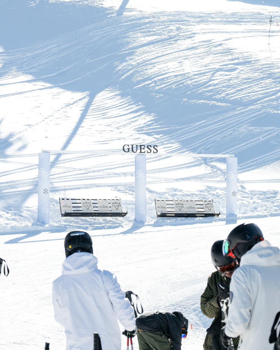 Okay, let’s spill some marketing tea ☕️
Have you noticed how brands are getting extra with their experiences lately? Traditional ads? Nice, but not enough anymore. People want something they can actually do with a brand!
So let us introduce you to our swing. But not just any swing, a mountain swing. Strategically placed where your audience can't ignore it. It’s not just sitting there looking pretty, it’s a whole moment for your brand.
Why does this work? Let’s break it down:
🎉 People love a little surprise
📢 They don’t just accept it, they enjoy it
👀 It grabs attention, like, instantly
🫂 And best of all? They interact with it (and your brand)
If your brand wants a real presence in the Alps, we’ve got you. Start-to-finish, no stress, just results.
#outdoormedia #alpdest #oohadvertising #guess