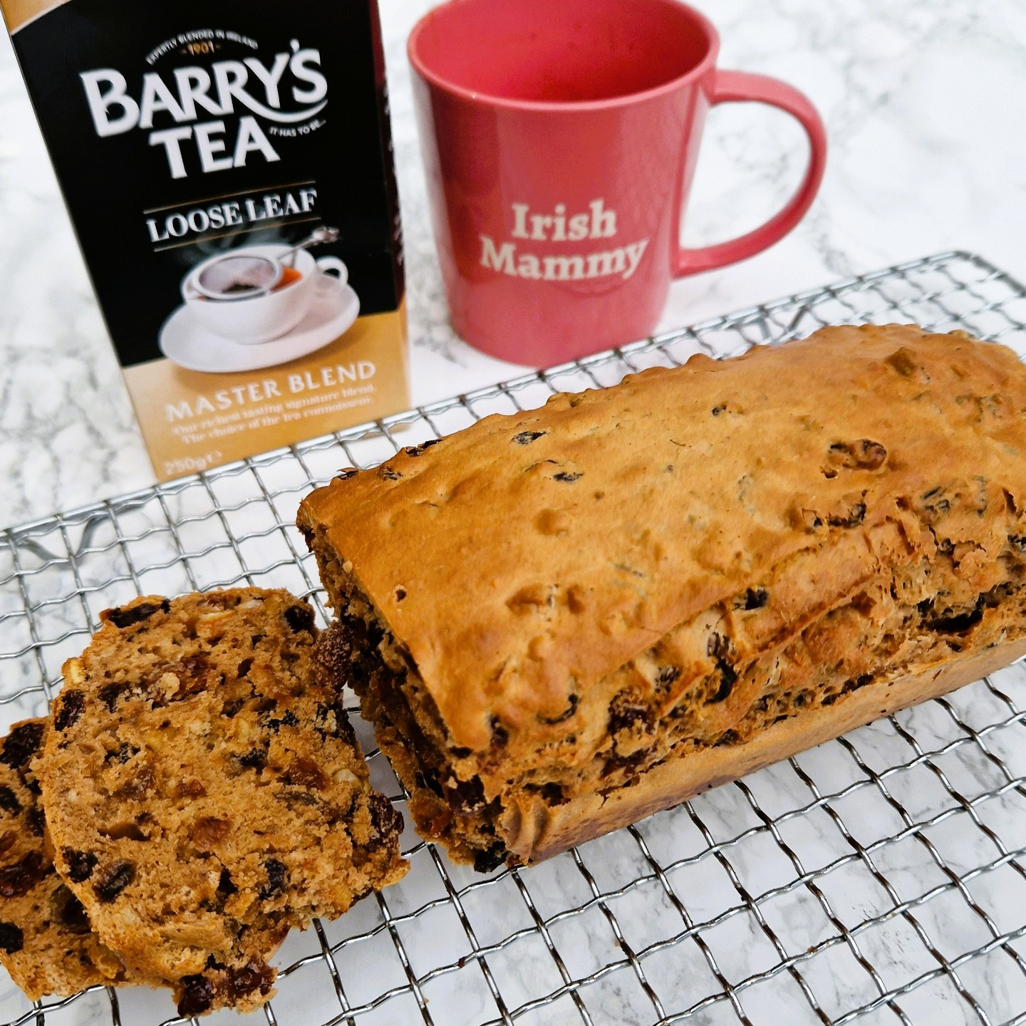 🍀 IRISH BRACK (BARNBRACK) 🍀
I baked this today in honour of St. Patrick’s Day! I remember my granny enjoying Irish Brack with a cup of tea every evening. This is a healthy version my mum makes—naturally sweetened with fruit, high in fibre, and packed with antioxidants from the tea, fruit, and spices. It’s easy to make and only requires six ingredients!
Ingredients:
• 🍇 375g mixed dried fruit
• 🍵 275ml strong black tea (I use @barrysteagram Gold Blend)
• 🌿 225g self-raising flour
• ✨ 2 tsp mixed spice
• 🥚 1 egg, beaten (🌱 Or swap for 1 flax egg for a vegan version – mix 1 tbsp ground flaxseed with 3 tbsp water and let it thicken.)
• 🌰 ½ tsp almond essence
Method:
1️⃣ Soak the dried fruit in the tea overnight for a rich, moist loaf.
2️⃣ The next day, mix in the beaten egg (or flax egg), flour, mixed spice, and almond essence.
3️⃣ Pour the batter into a greased loaf tin.
4️⃣ Bake at 180°C (350°F) for 45-55 minutes, until a skewer comes out clean.
5️⃣ Leave to cool before slicing.
🍀 Best served with a hot cup of Irish tea! ☕💚
#carolinefarrellnutrition #IrishBrack #Barnbrack #IrishBaking #StPatricksDay #VeganBaking #IrishTradition