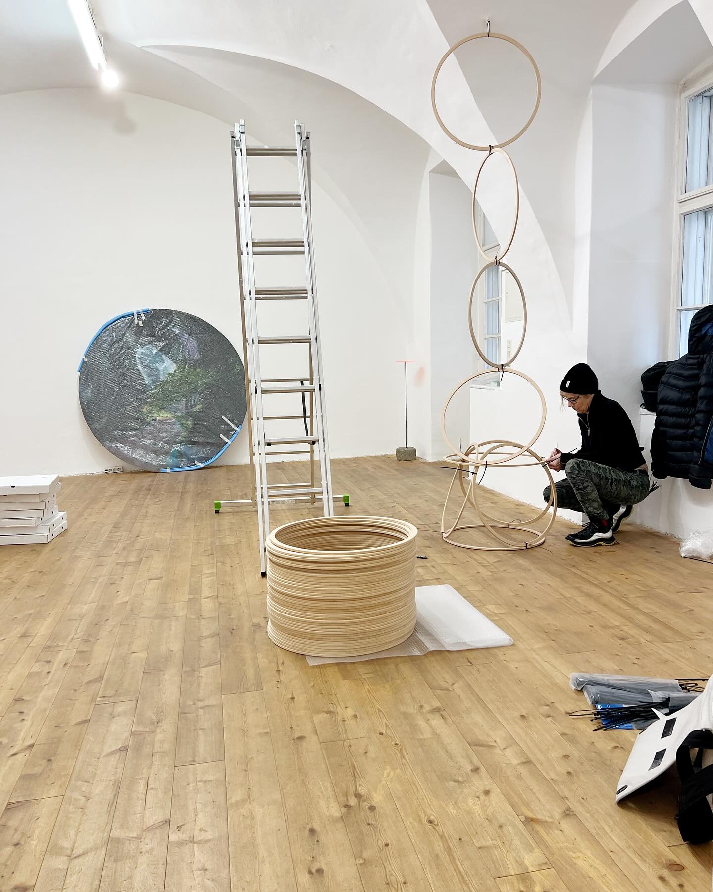 TRIGA
16.03.-19artlover #artaustria Samstag, 15.03.2025 | 18:00
Judith P. Fischer, Anna Goldgruber, Birgit Sauer
kuratiert von Helga Cmelka & Henriette Leinfellner
kunstraumarcade
Hauptstraße 79/ Beethovenhaus, 2340 Mödling
www.kunstraumarcade.at
#kunstrauartlover #artaustriaxhibition #modling #malerei #skulptur #flugplatztrausdorf
#objekt #artlover #artaustria