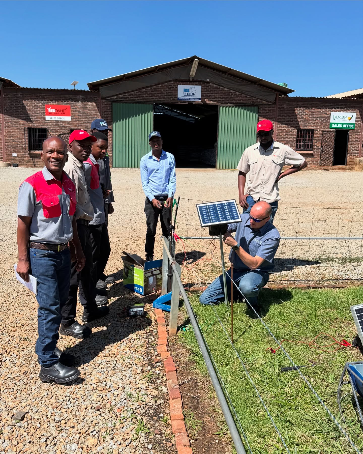 It was great to have Gerhardt from Nemtek with us last week to give some training to our team. For all your animal electric fencing needs, come and have a chat with us at our Agri Centres!
#electricfence #livestock #pets #reddaneagrisolutions #wearelivestock