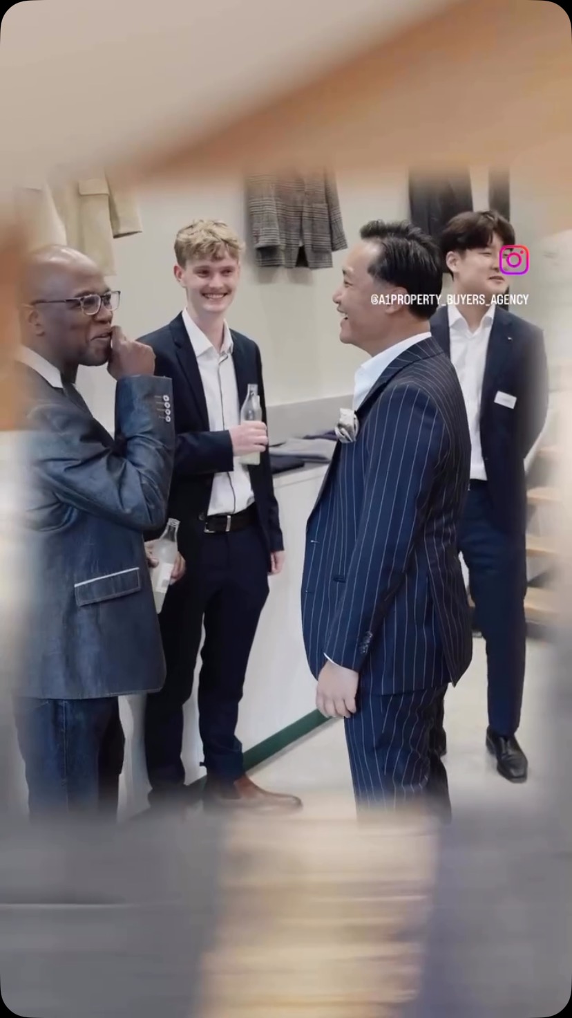 Before 🌀Alfred, I had the pleasure to attend @a1property_buyers_agency @oscarhunttailors ‘Property, Suits, Wine & Watches’ event. It was a fun night! Thanks @michelle_buyersagent for the invite 🩷
.
.
.
#a1property #brisbanerealestate #propertybuyersagent #networking #bestbuyersagent