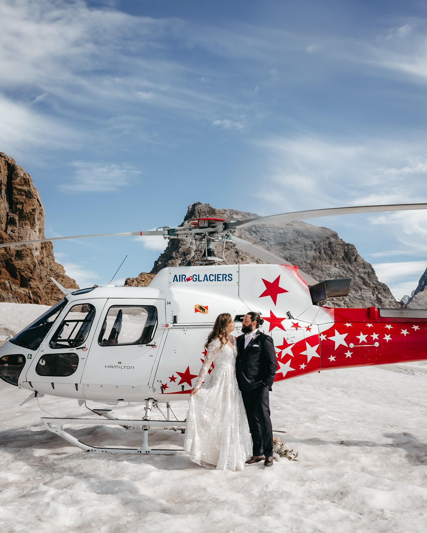 Some of my favorites from this gorgeous mountain elopement! 🏔️
#jungfraujoch #myswitzerland🇨🇭 #elopeinswitzerland #interlaken #lauterbrunnen