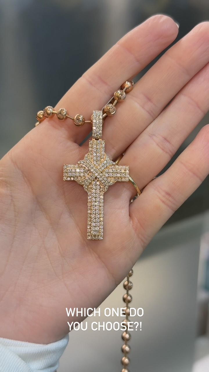 VISIT US IN STORE 🏬 🛍️
De Keyserlei 74B SOLITAIRE
#antwerpen #antwerpshop #ketting #herenketting